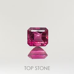 レッドベリル(宝石名レッド・ベリル) アメリカ・ユタ州産 0.123ct ソ付(彩珠)[210712047]3.1×2.8mm前後