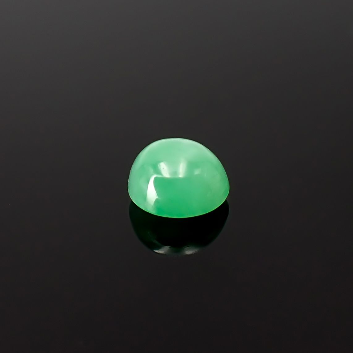 翡翠 ビルマ産 0.55ct / 4.8x4.7mm前後 [260532114]