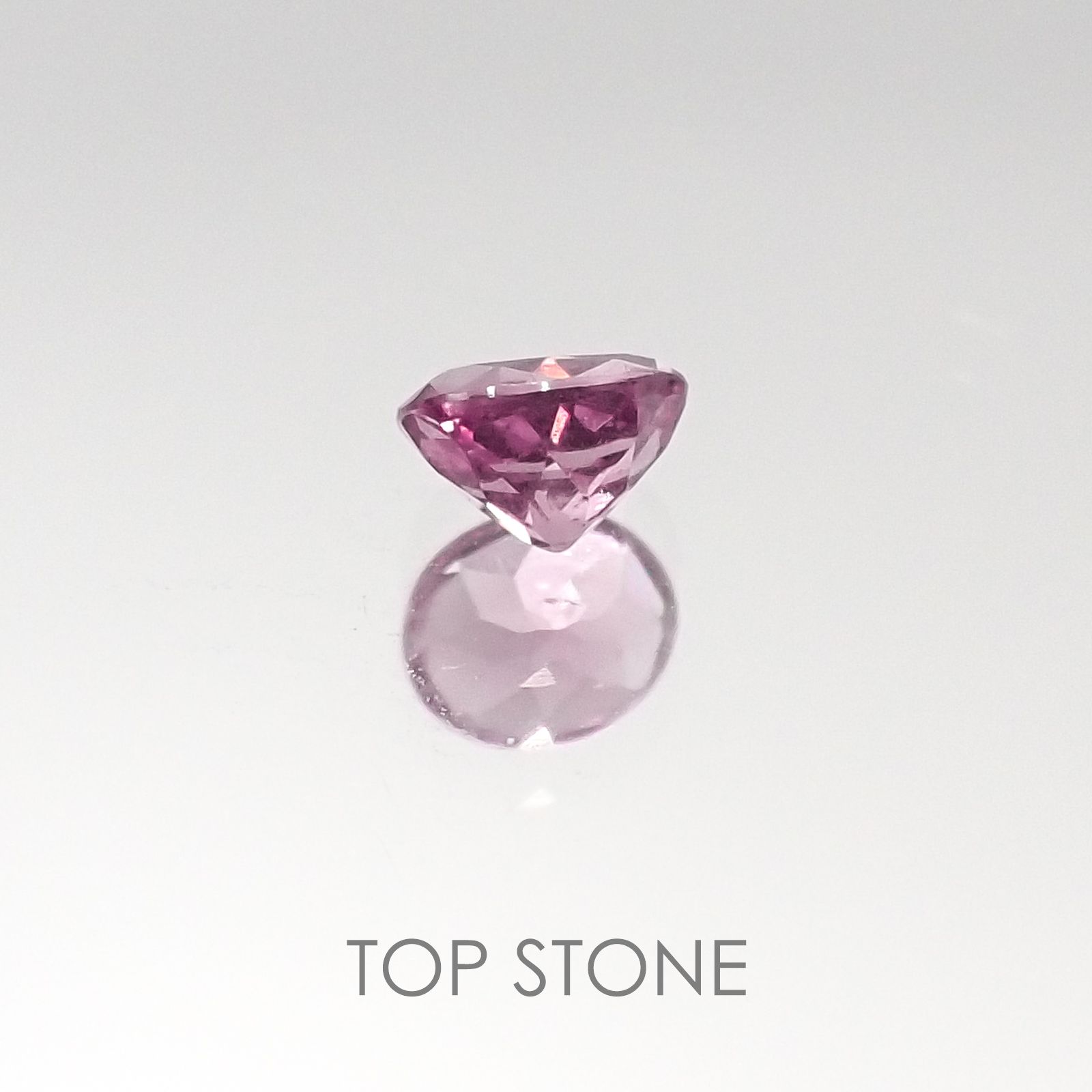 カラーチェンジマラヤガーネット (パイロープ/スペサタイト) タンザニア産 ルース 0.22ct[20095133]3.8×3.1mm前後