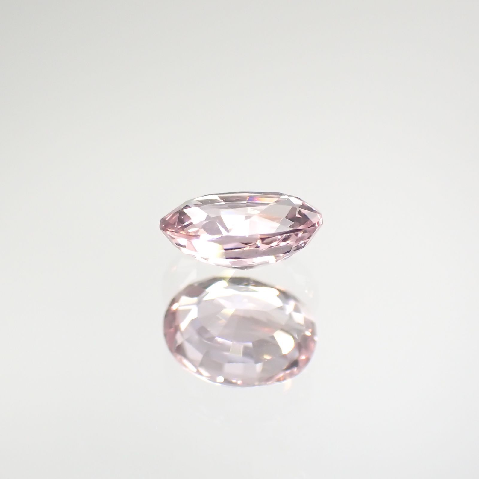 ピンクサファイア(宝石名ピンク・サファイア) マダガスカル/スリランカ産 0.48ct 識別済[210712553]5.1×4mm前後