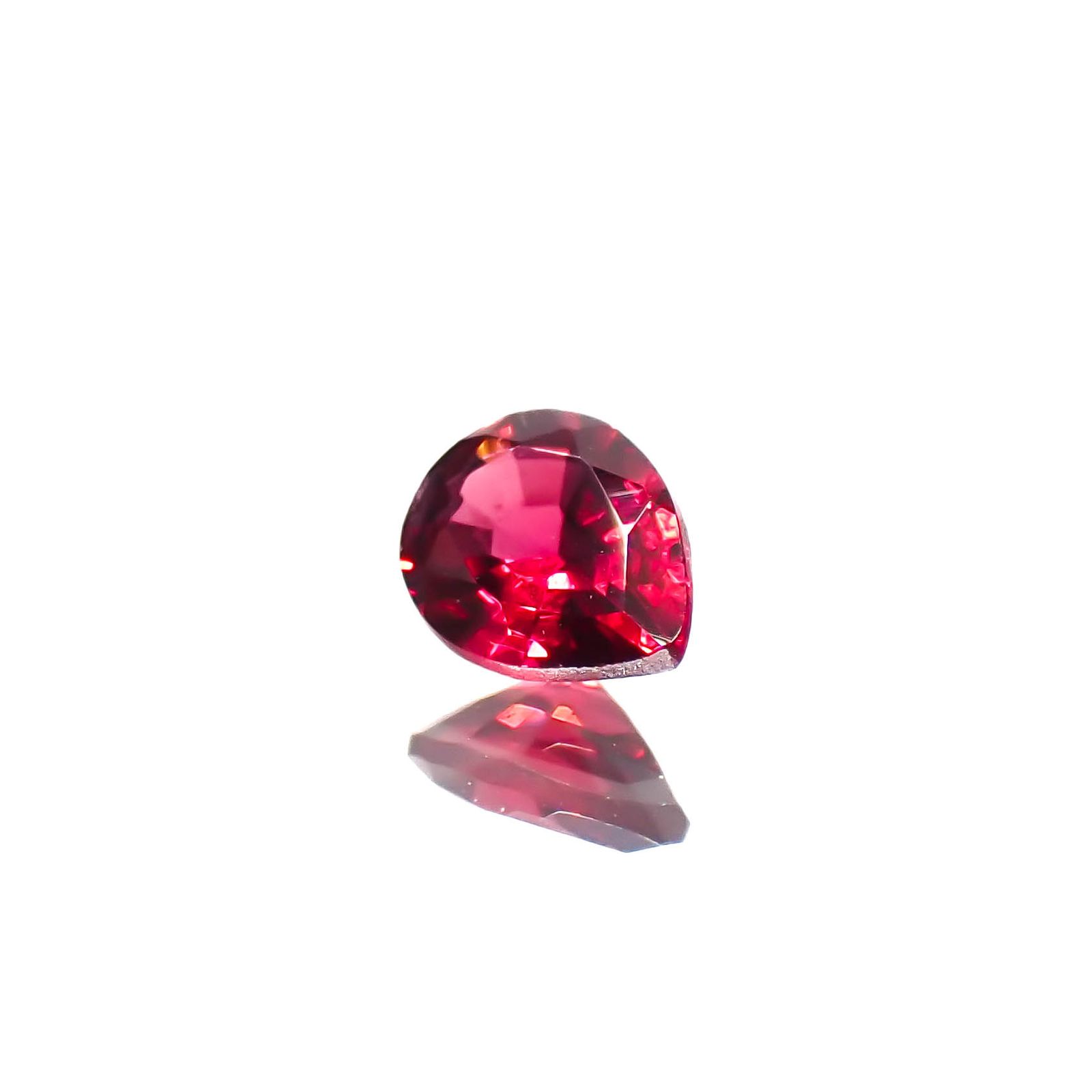 レッドスピネル ビルマ産 0.17ct[230722615]4.1x3.1mm前後