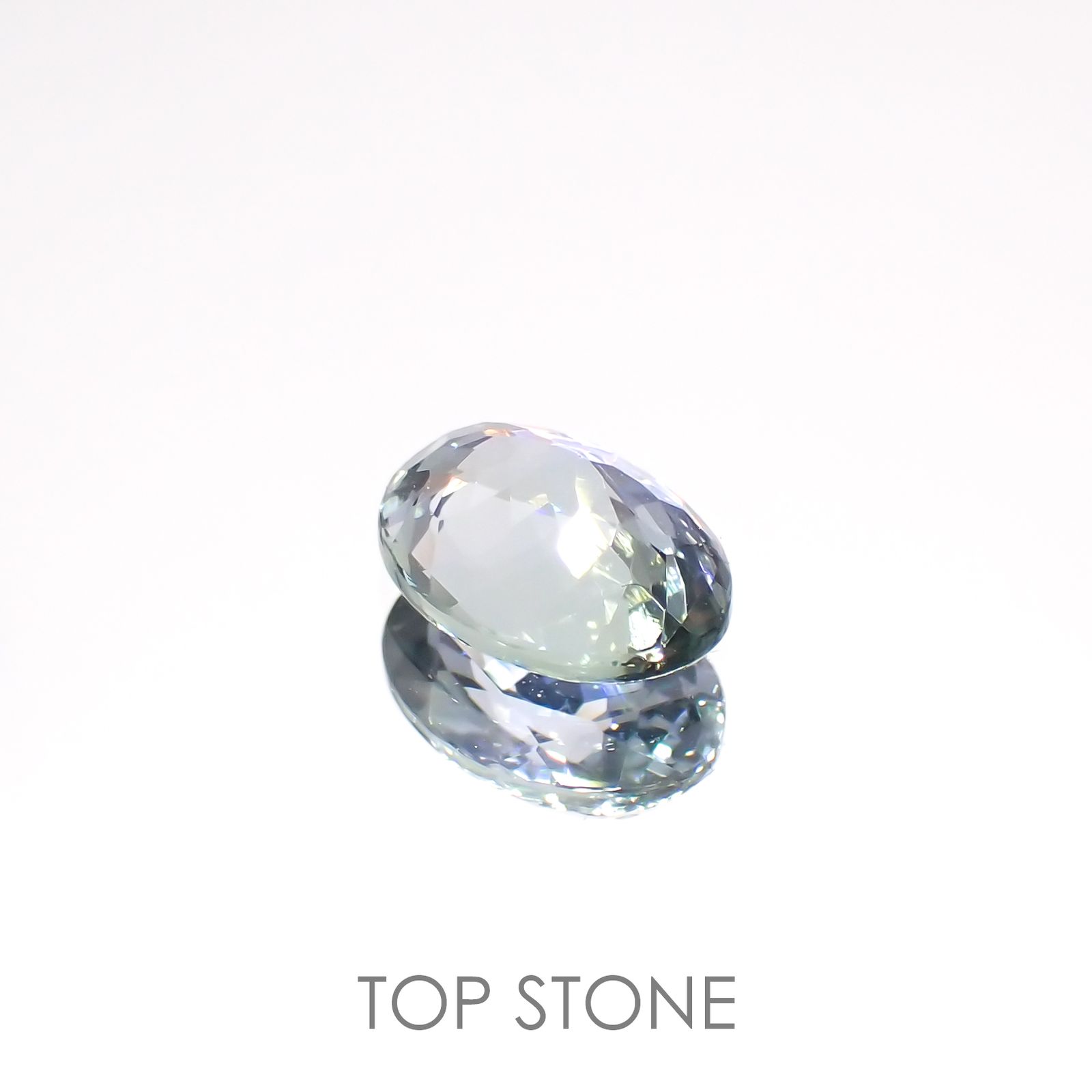 バイカラータンザナイト(宝石名ゾイサイト)タンザニア産 1.28ct 識別済[220515894]7.9x5.9mm前後