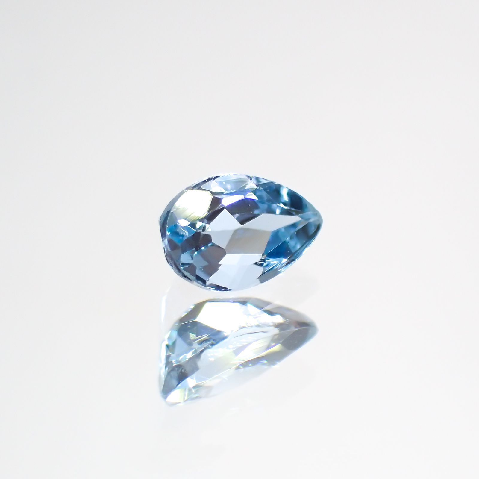サンタマリアアクアマリン ブラジル産 0.24ct[220114041]4.9x3.1mm前後