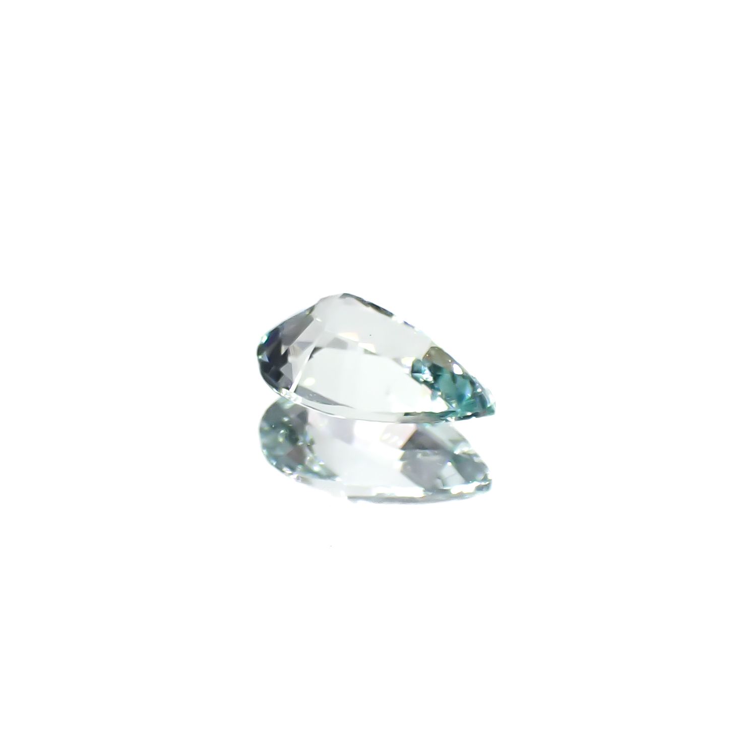 ミントベリル ブラジル産 0.23ct[240728587]5.6x3.5mm前後