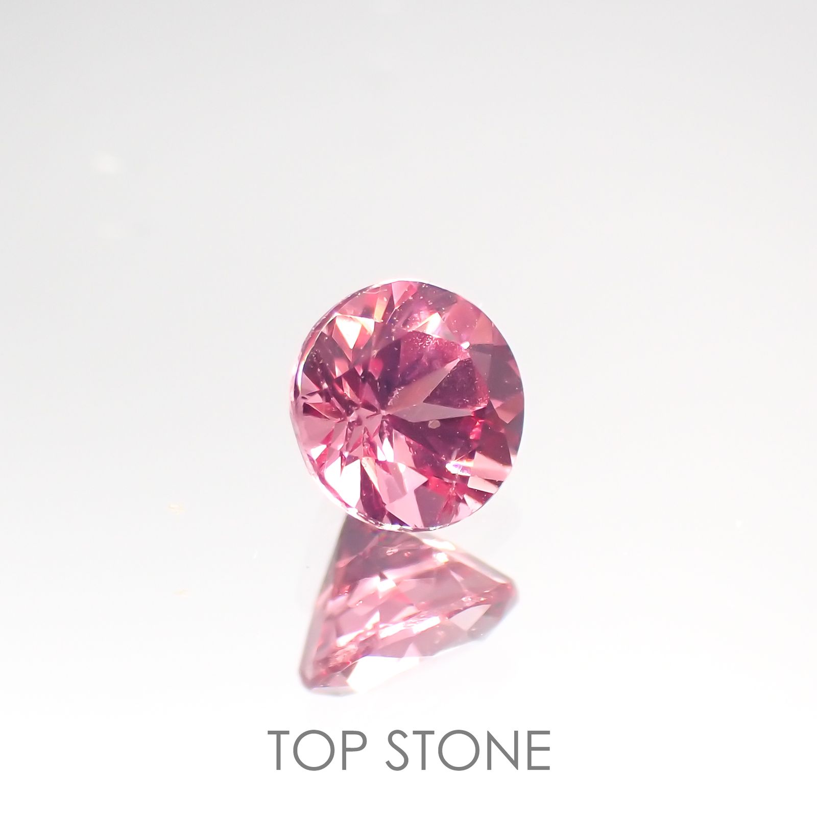 ホットピンクスピネル(宝石名ピンク・スピネル) タンザニア産 0.32ct 識別済[210812585]4×4mm前後
