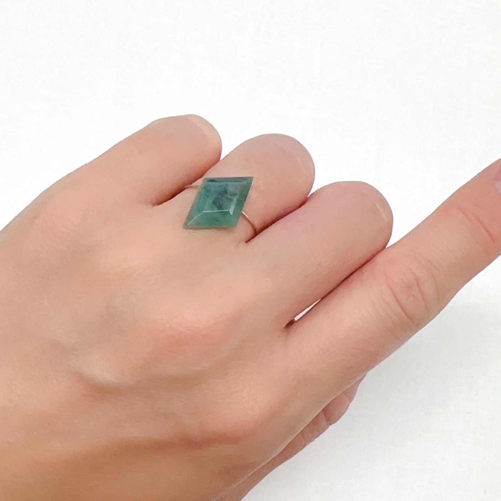 ◇カスタムカット◇エメラルド ブラジル産 3.59ct[240326474]17.7x11.5mm前後