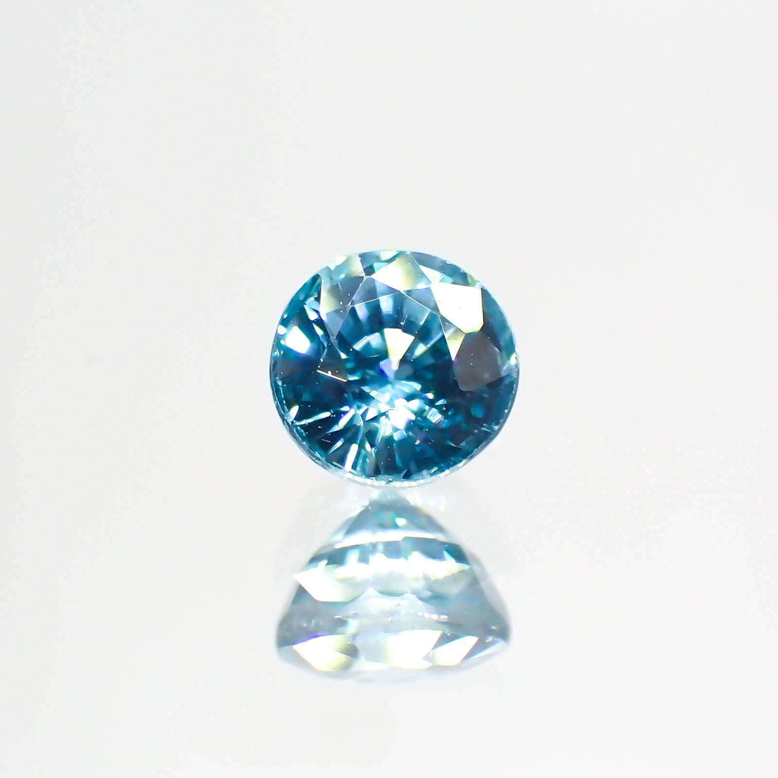 ブルージルコン(宝石名ジルコン)カンボジア産 0.72ct 識別済[220113987]4.5x4.4mm前後