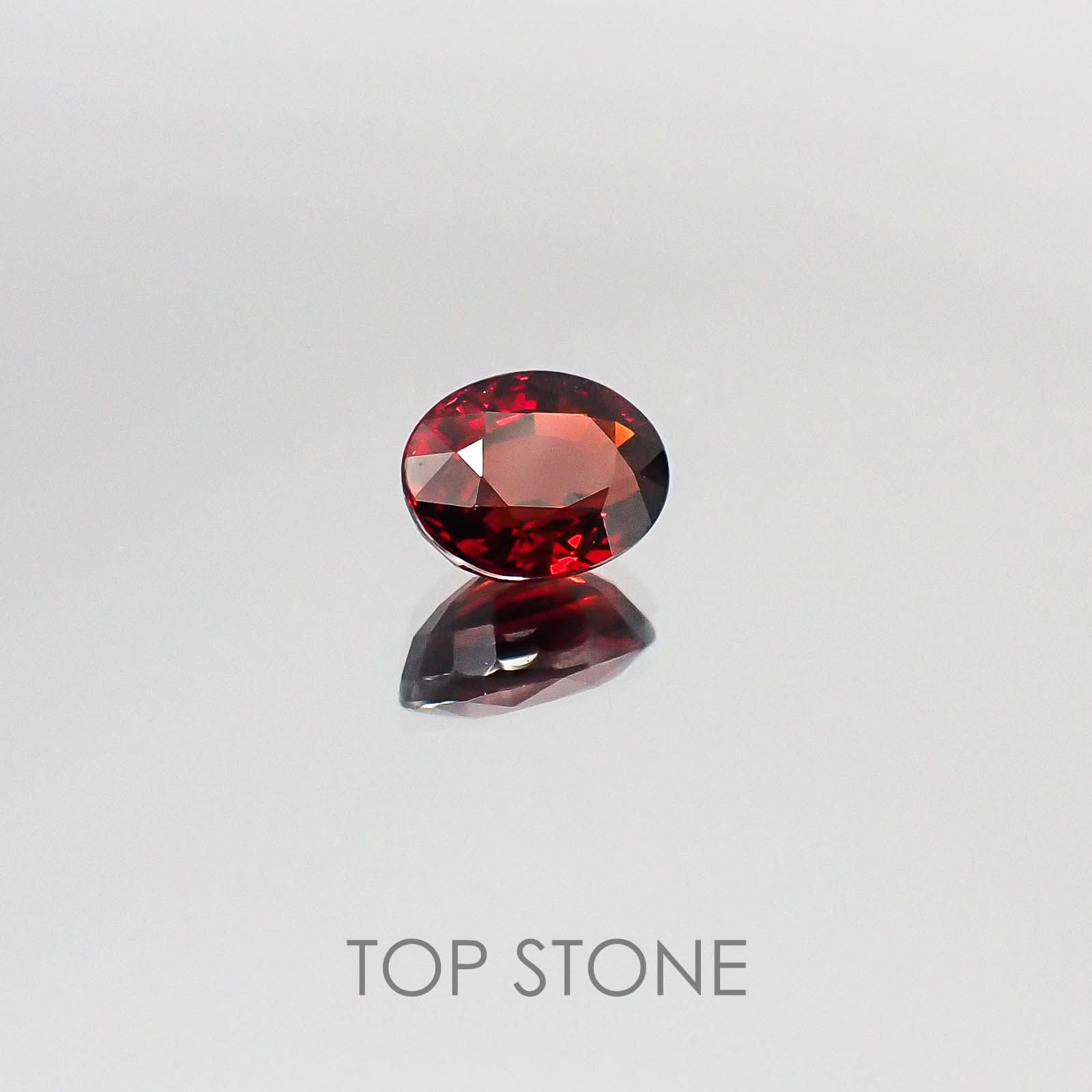 スペサルティンアルマンディンガーネット(宝石名スペサルティン アルマンディン・ガーネット) マダガスカル産 2.24ct 識別済[20073697]8.2×6.4mm前後