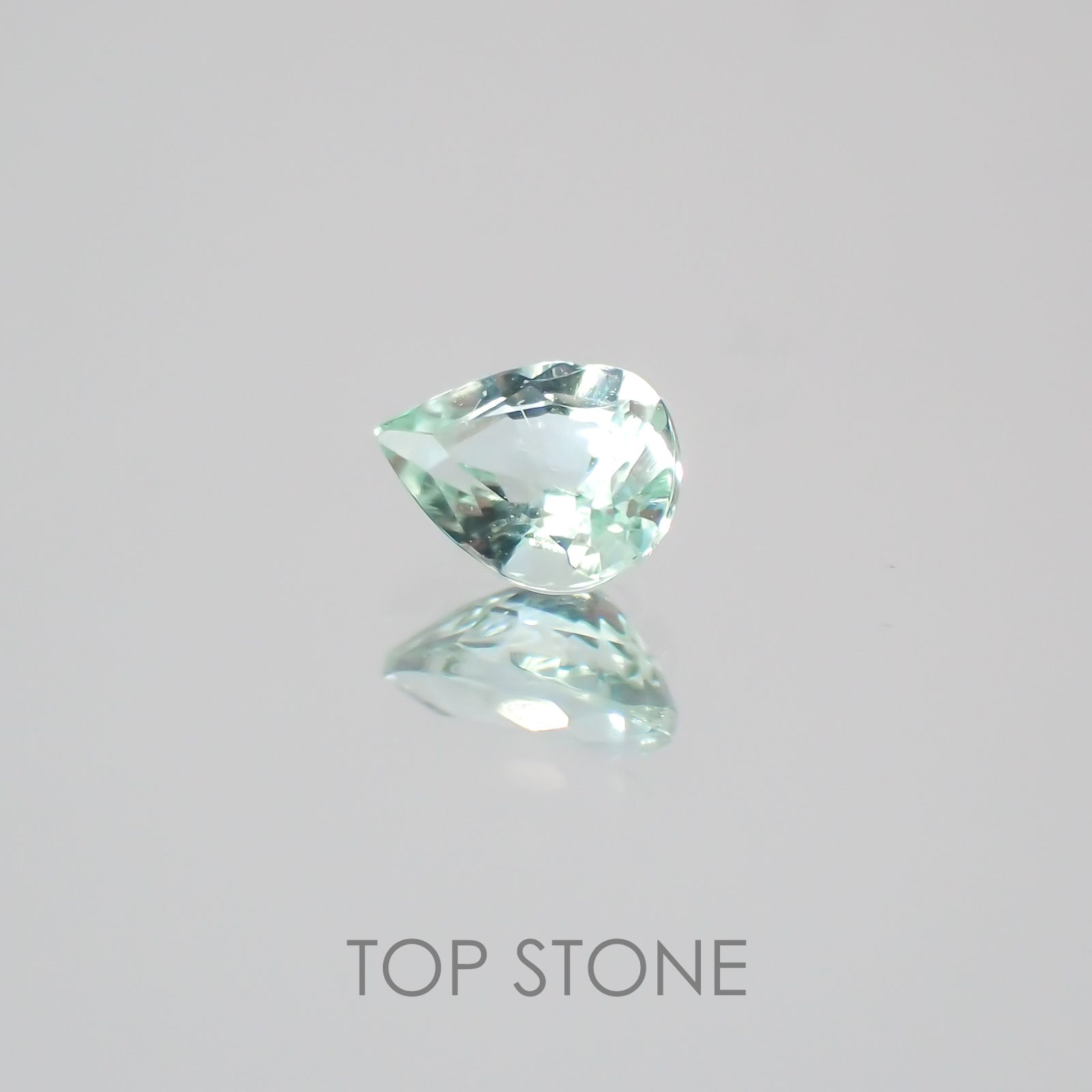 ミントベリル(宝石名グリーン・ベリル) ブラジル産 0.15ct 識別済[21059712]4.3×3.2mm前後