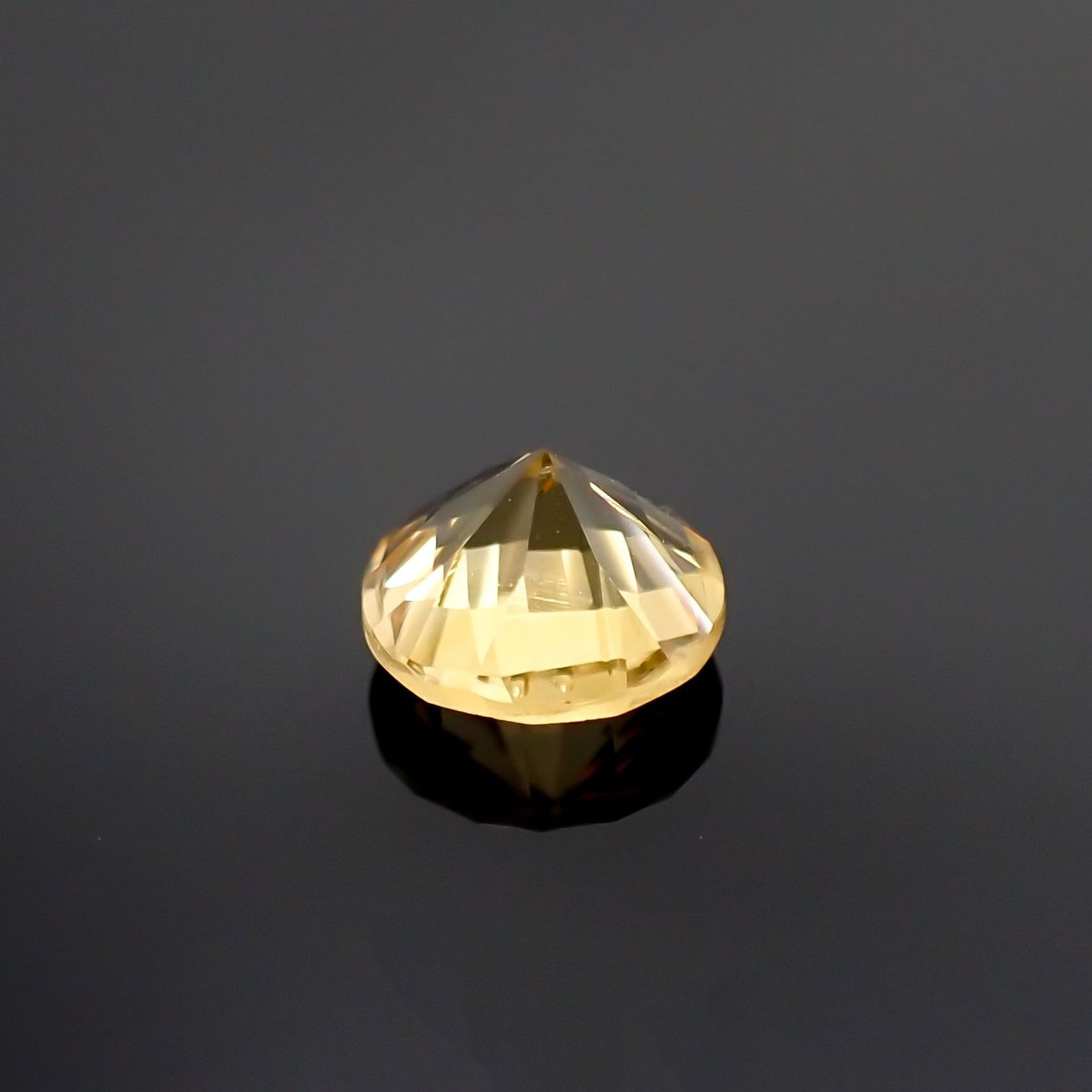 ◇チェッカーコンケーブカット◇シトリン(宝石名シトリン) ブラジル産 識別済 1.16ct / 7×7mm前後 [251013023]