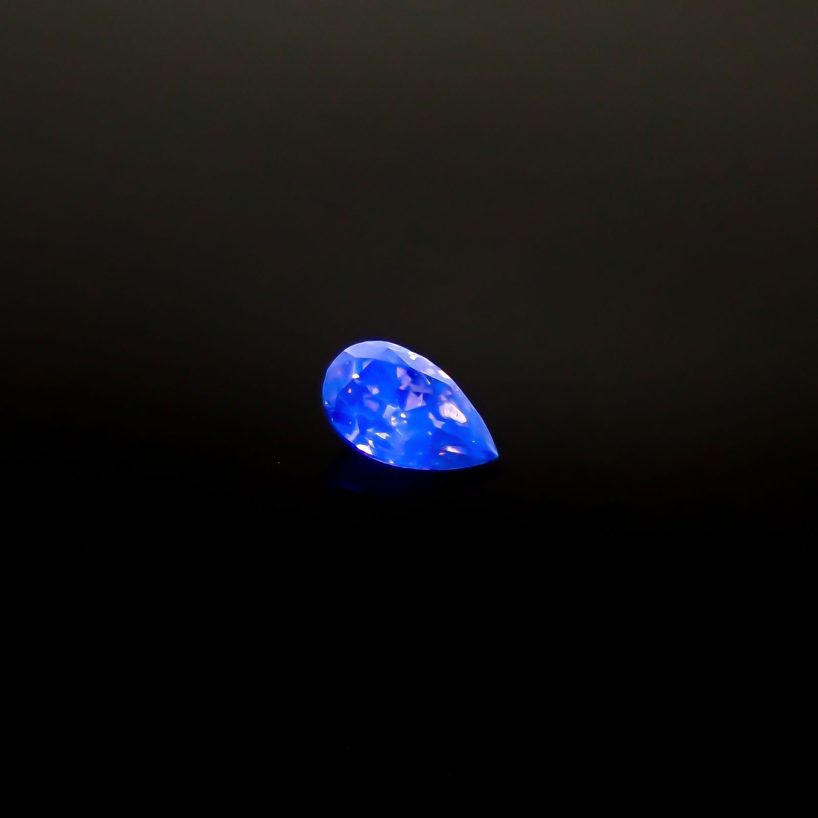 ピンクダイヤモンド(宝石名ダイアモンド SI-2/FANCY DEEP BROWNISH PINK) 0.058ct ソ付(AGT)[250129706]3.29x2.04mm前後