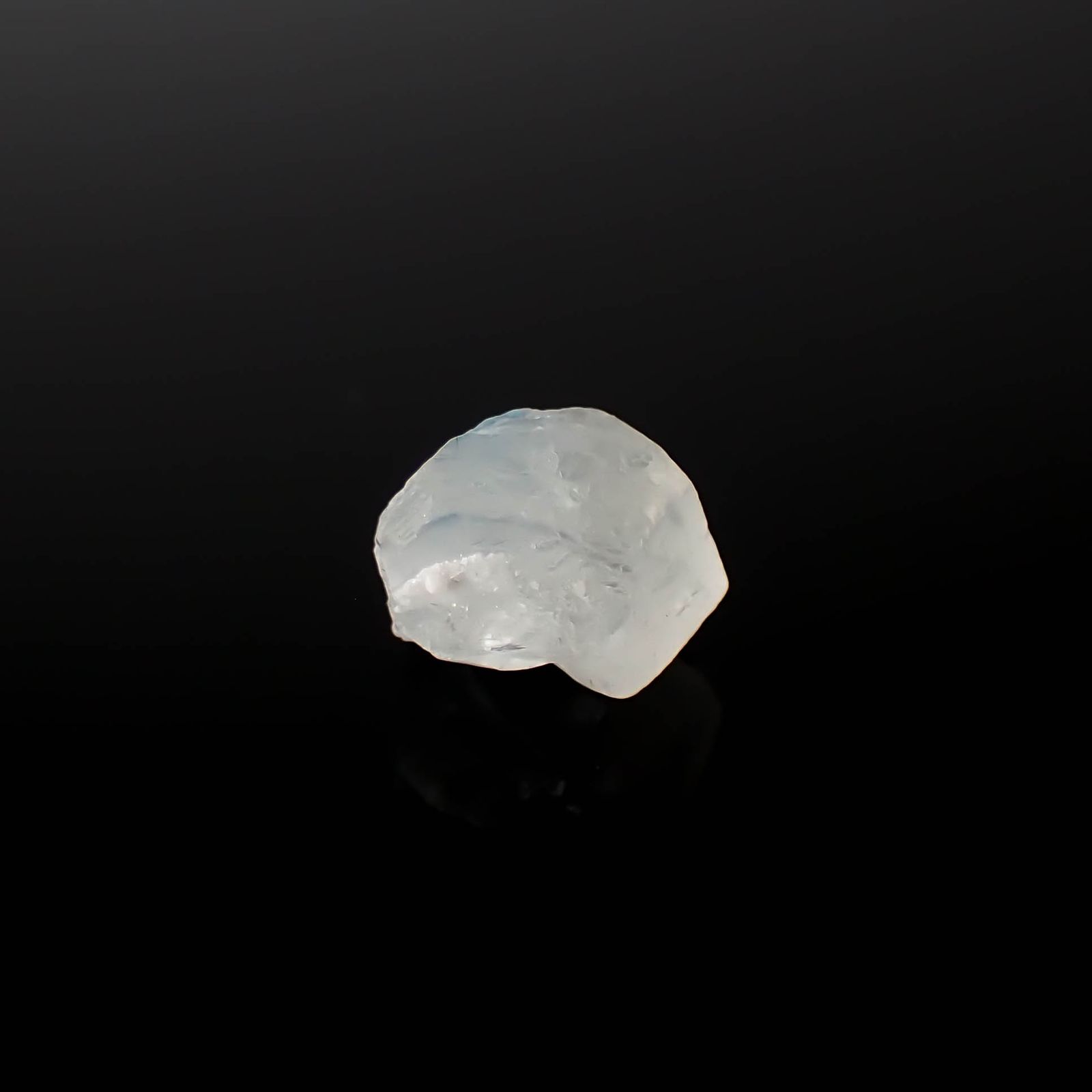 ユークレース 原石 ブラジル産 2.98ct[240928832]7.4x8.5mm前後