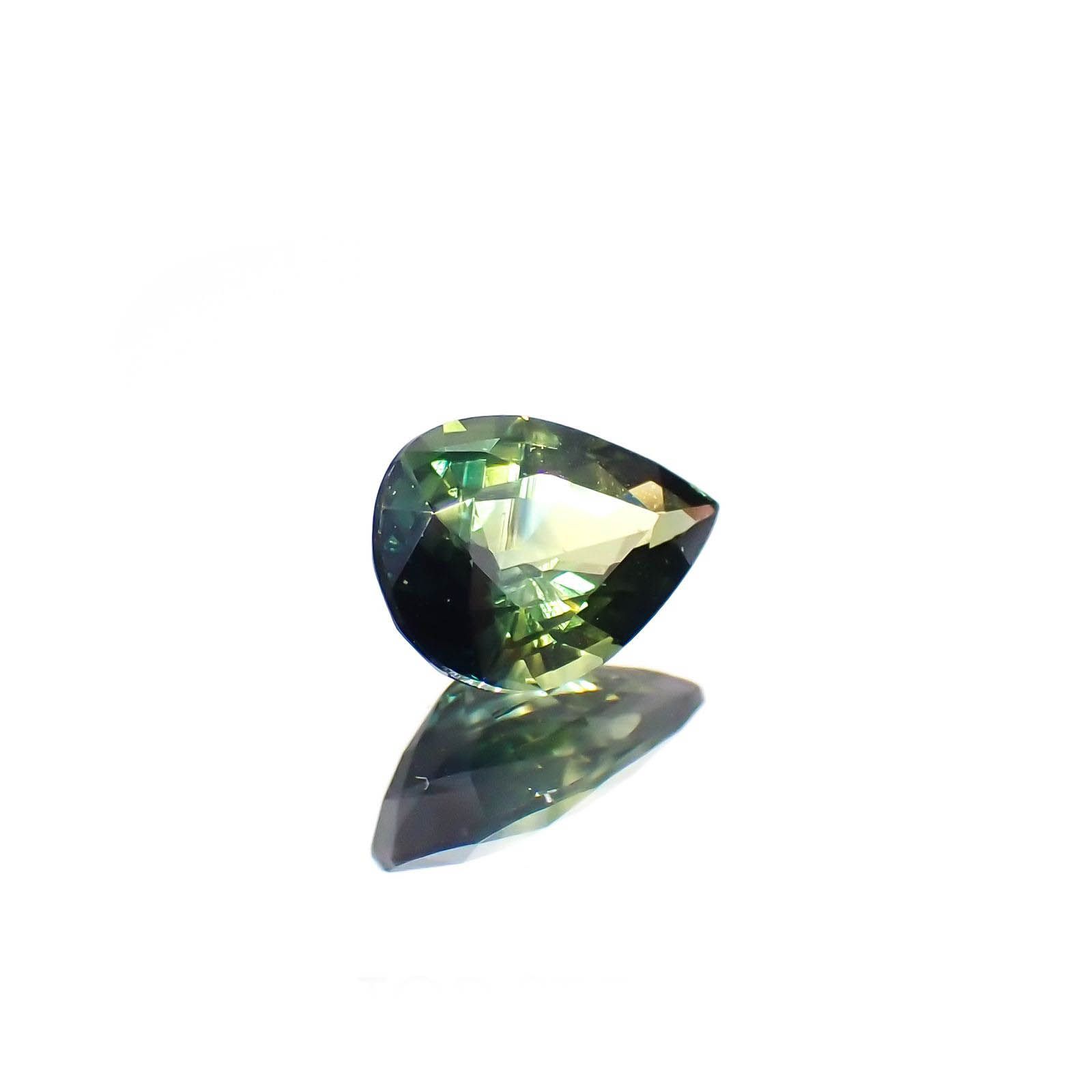バイカラーサファイア(宝石名サファイア)マダガスカル/オーストラリア産 0.84ct 識別済[250114847]7.2x5mm前後