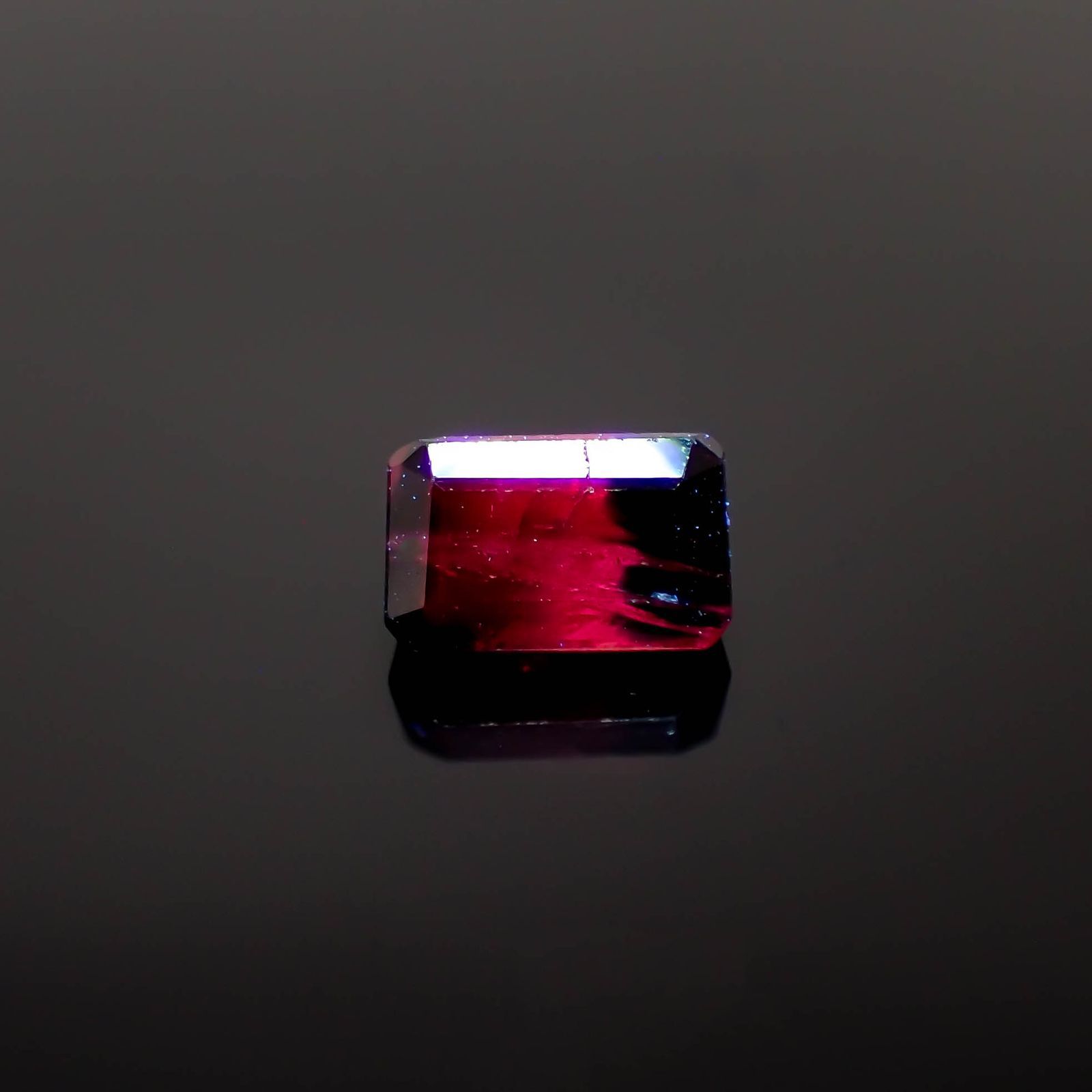 ウィンザーサファイア タンザニア・ウィンザー産 1.06ct [250320911]6.3x3.9mm前後