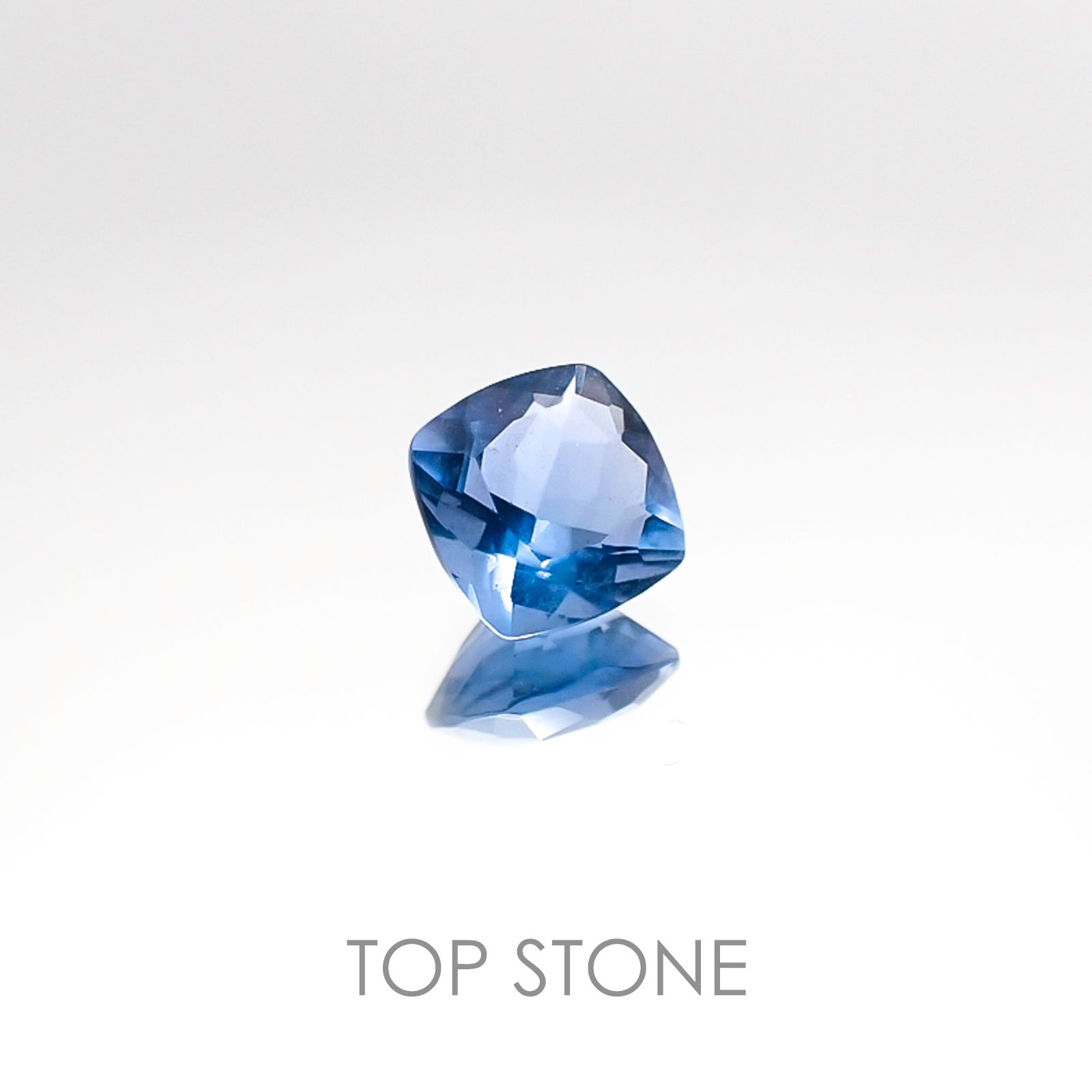 カラーチェンジフローライト ブラジル産 ルース 1.13ct[20106477]6.1×6.1mm前後