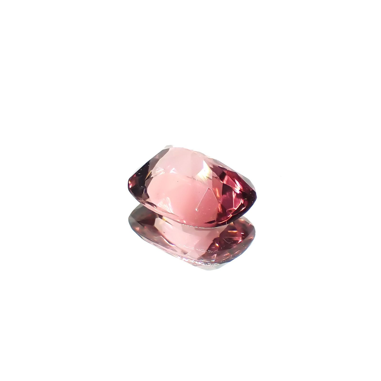 ピンクトルマリン(宝石名トルマリン)コンゴ民主共和国産 1.35ct 識別済[230320847]8x6mm前後