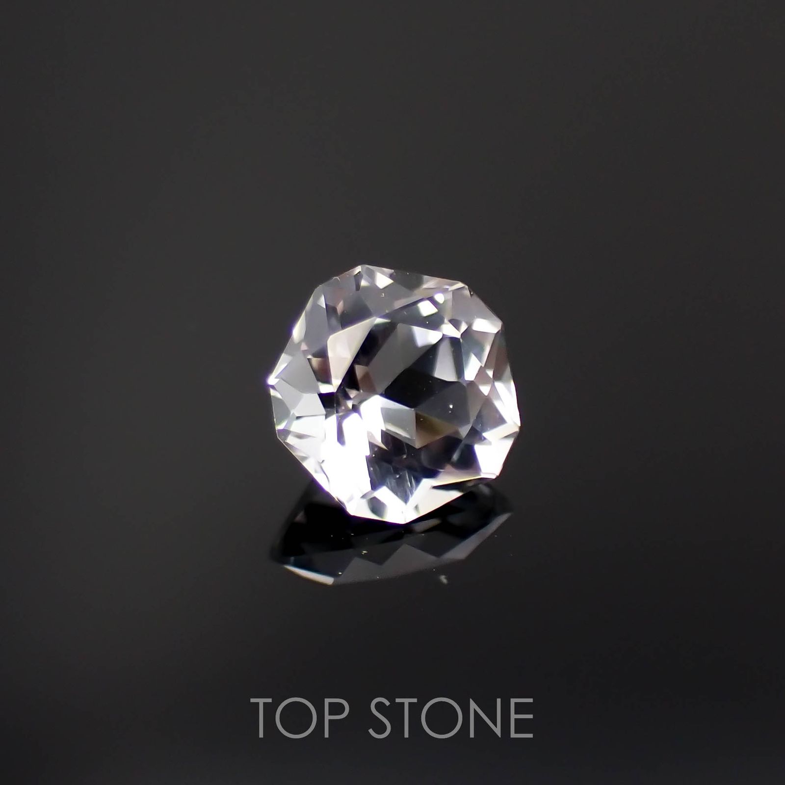 ◇カスタムカット◇ゴッシェナイト(宝石名ゴッシェナイト)ブラジル産 0.58ct 識別済[221219399]5.4x5.4mm前後