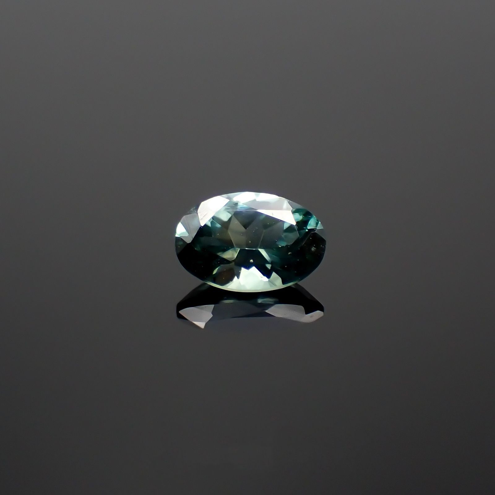 モンタナサファイア アメリカ・モンタナ州産 0.53ct[230220561]6x4mm前後