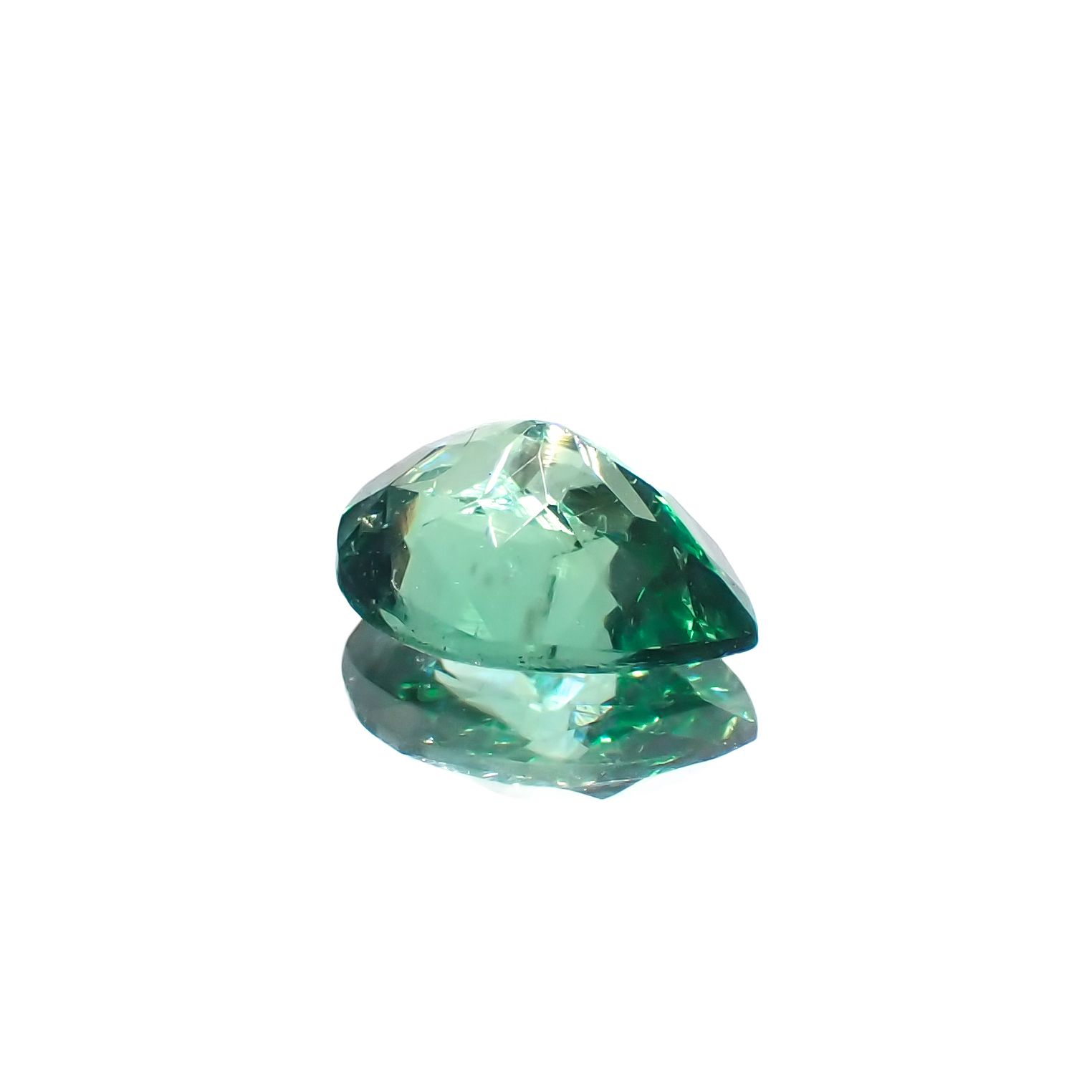 ノーブルモロキサイト マダガスカル産 0.61ct[230321365]6.7x4.7mm前後
