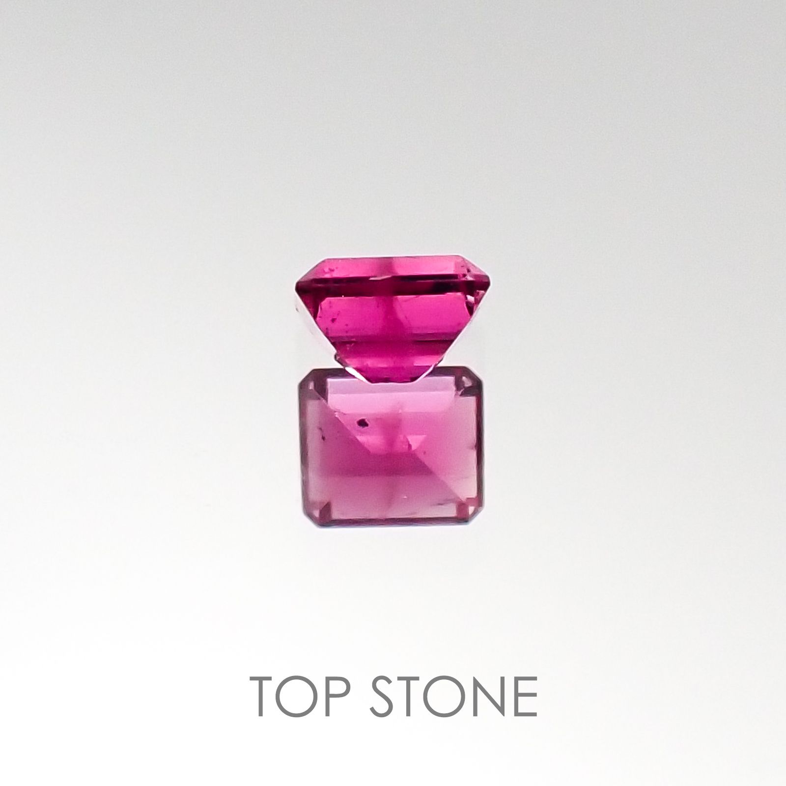 レッドベリル アメリカ・ユタ州産 ルース 0.1ct[20085217]3×2.5mm前後