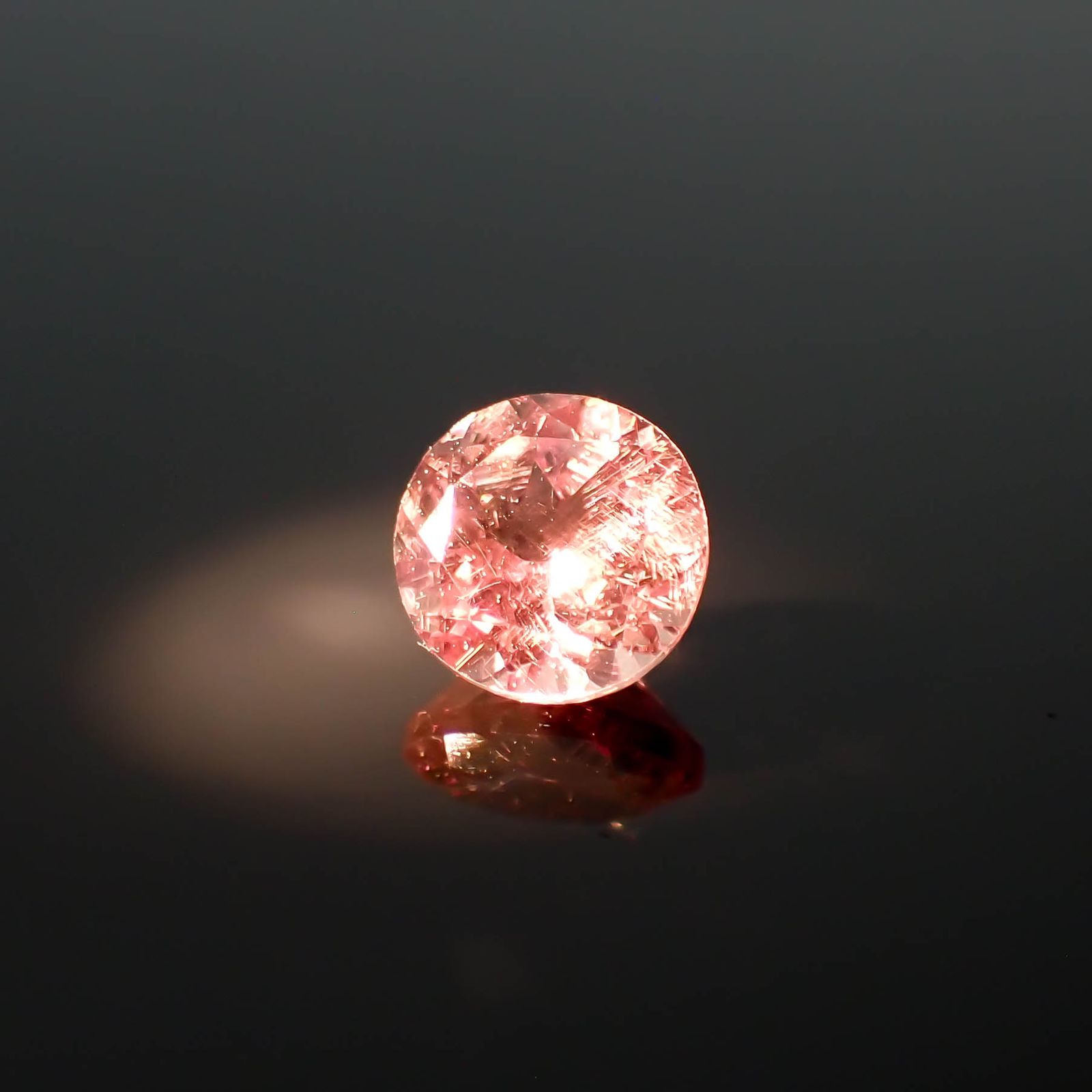 ドラゴンガーネット タンザニア産 0.64ct[230722959]5.1x5mm前後