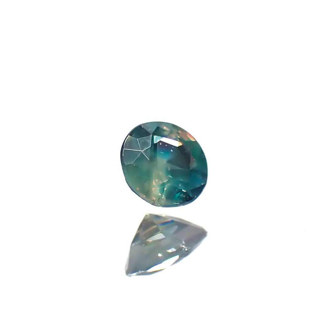 シルキーアレキサンドライト ブラジル・ミナスジェライス州ヘマチタ鉱山産 0.073ct[240929060]2.5x2.4mm前後