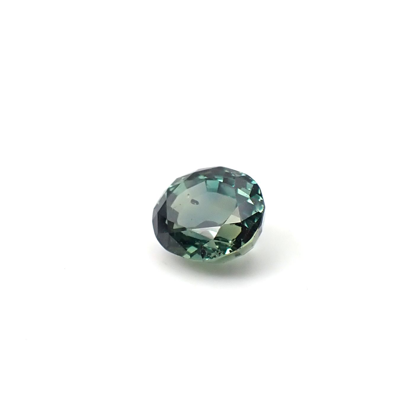 サファイア(宝石名サファイア) マダガスカル/スリランカ産 ソ付(彩珠) 1.629ct / 6.9x5.9mm前後 [260112470]