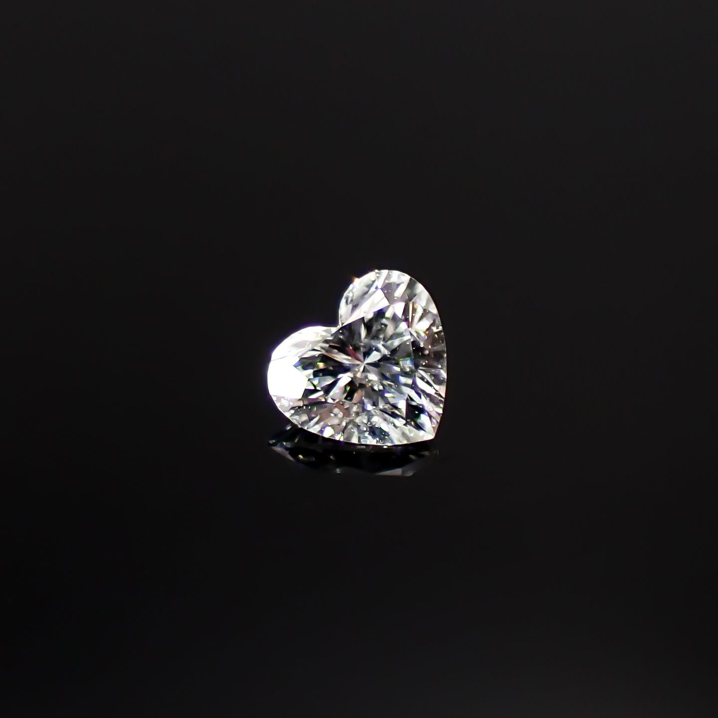 ダイヤモンド 0.049ct / 2.3x2.6mm前後 [260431980]