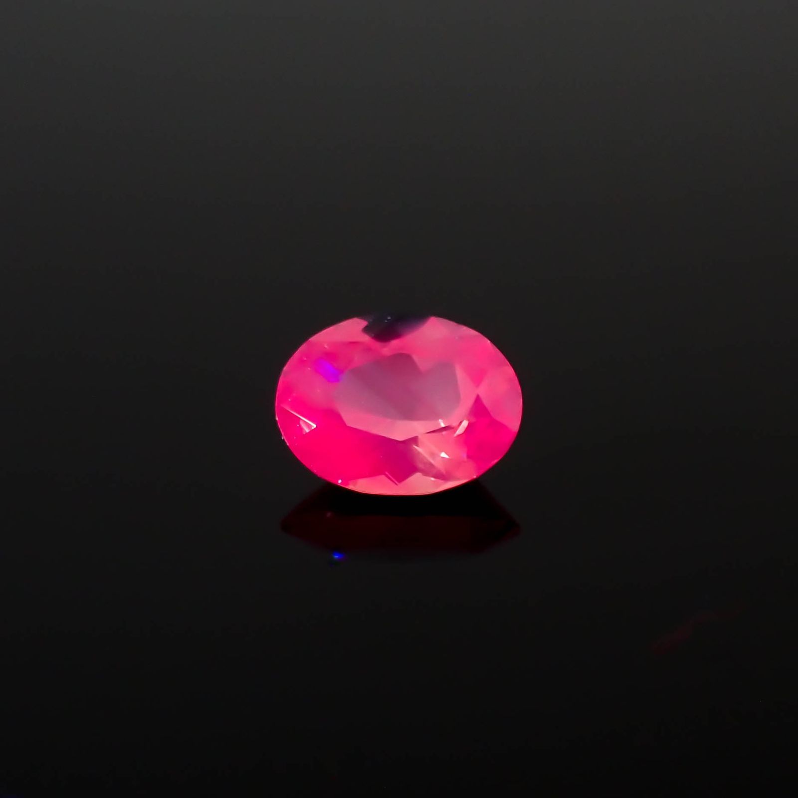 シルキーピンクサファイア 非加熱 ベトナム産 0.65ct[230722798]6.1x4.7mm前後