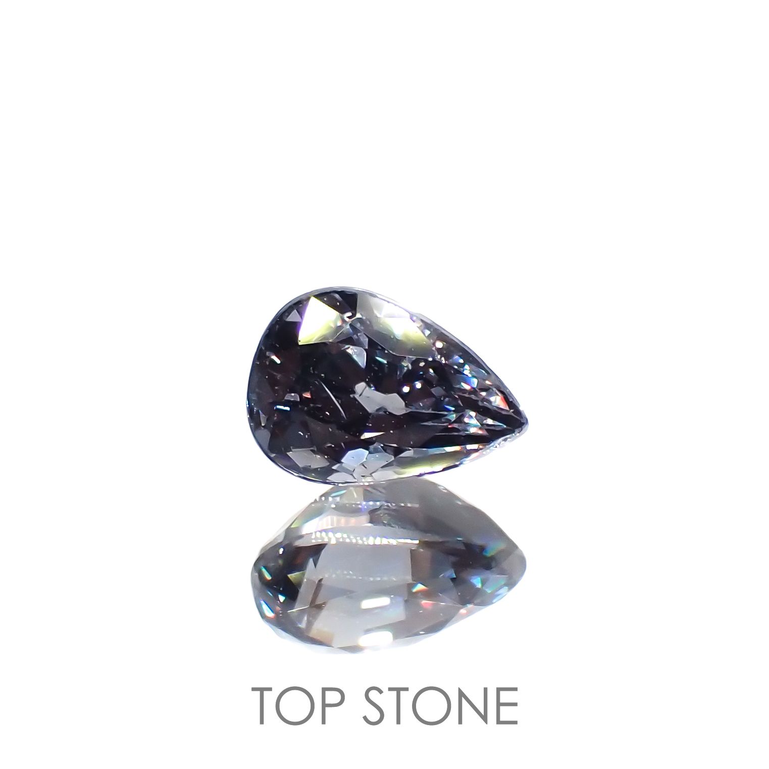 カラーチェンジガーネット アレキタイプ(宝石名ガーネット)マダガスカル・ベキリー産 0.69ct 識別済[220716954]6x4.1mm前後