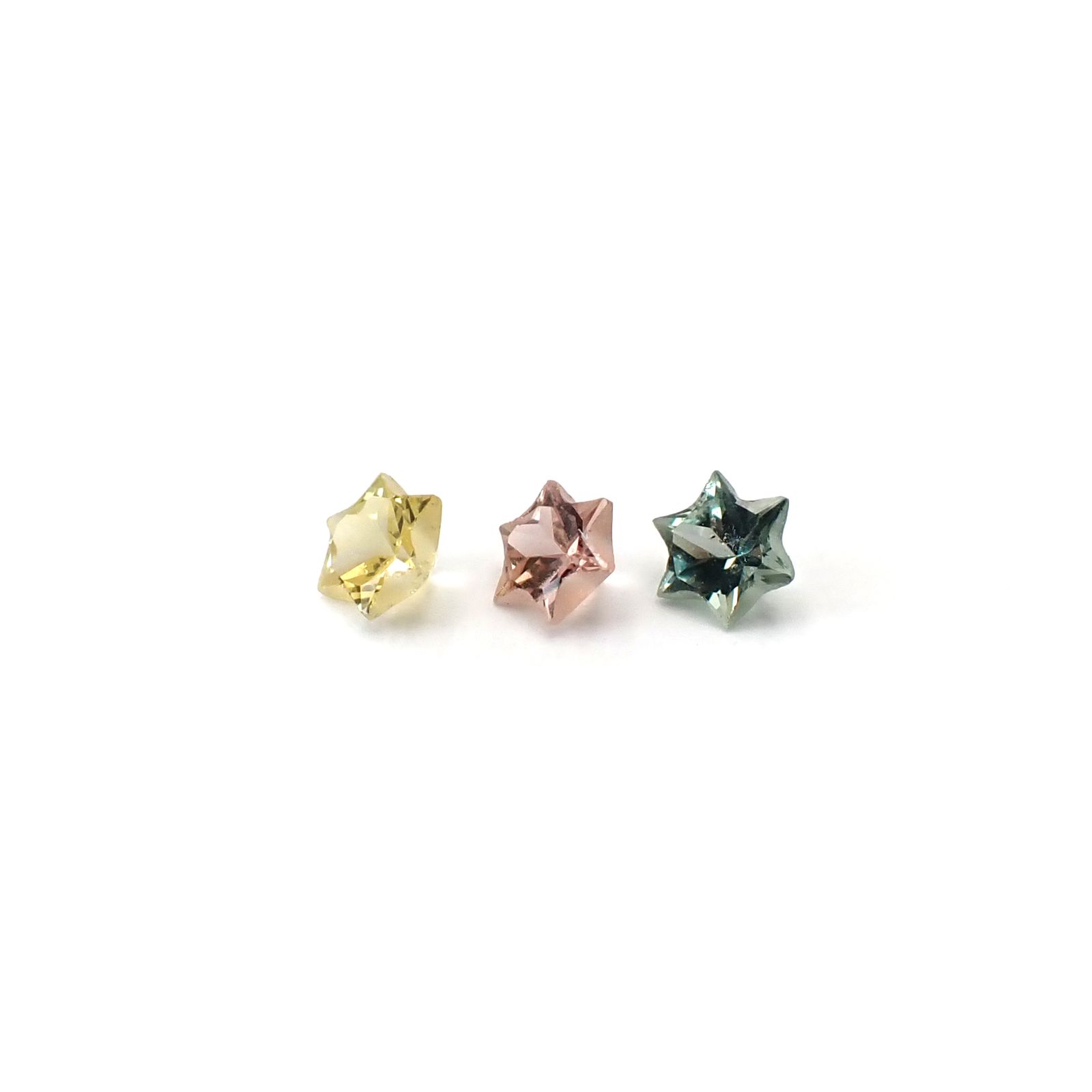 ◇カスタムカット◇サファイア カラーグラデーション3個セット スリランカ/マダガスカル産 0.31ct(3pcs合計) / 3.1-3.2x3.1-3.2mm前後 [260632322]