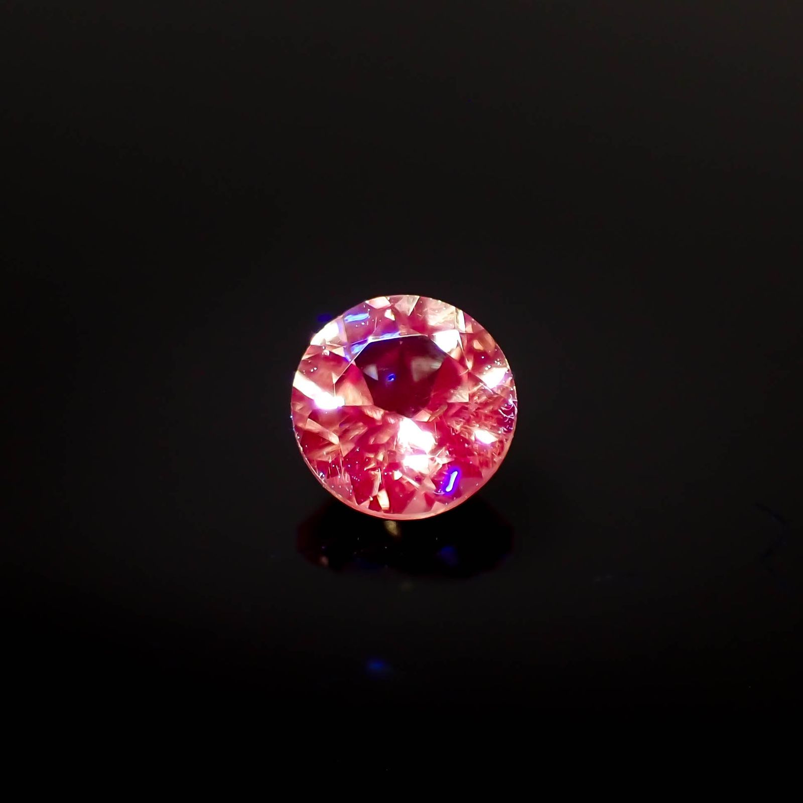ドラゴンガーネット タンザニア産 0.47ct[230722955]4.5x4.5mm前後
