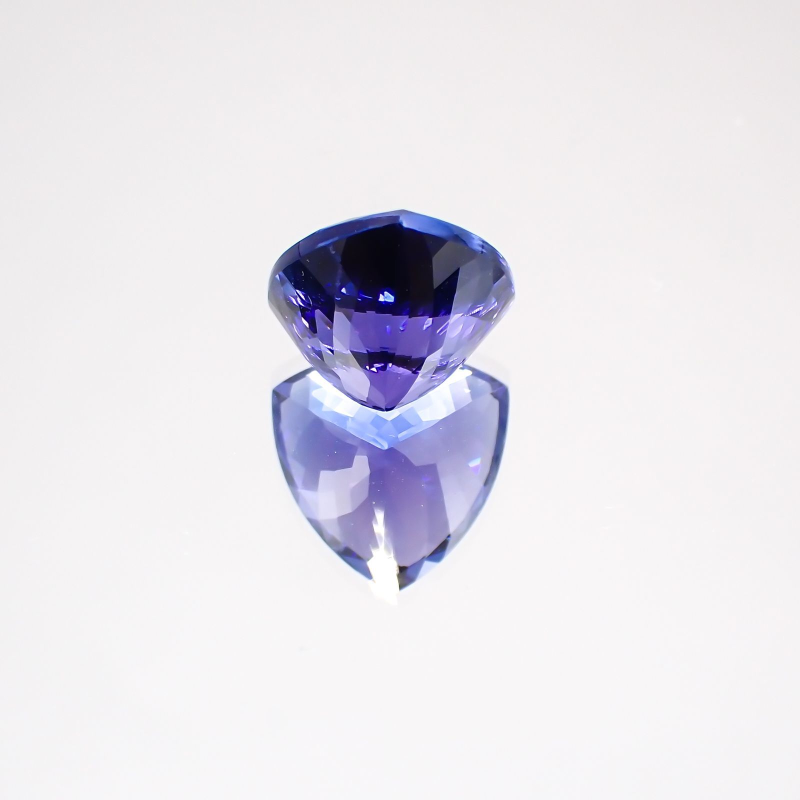 タンザナイト(宝石名タンザナイト) タンザニア産 5.394ct ソ付