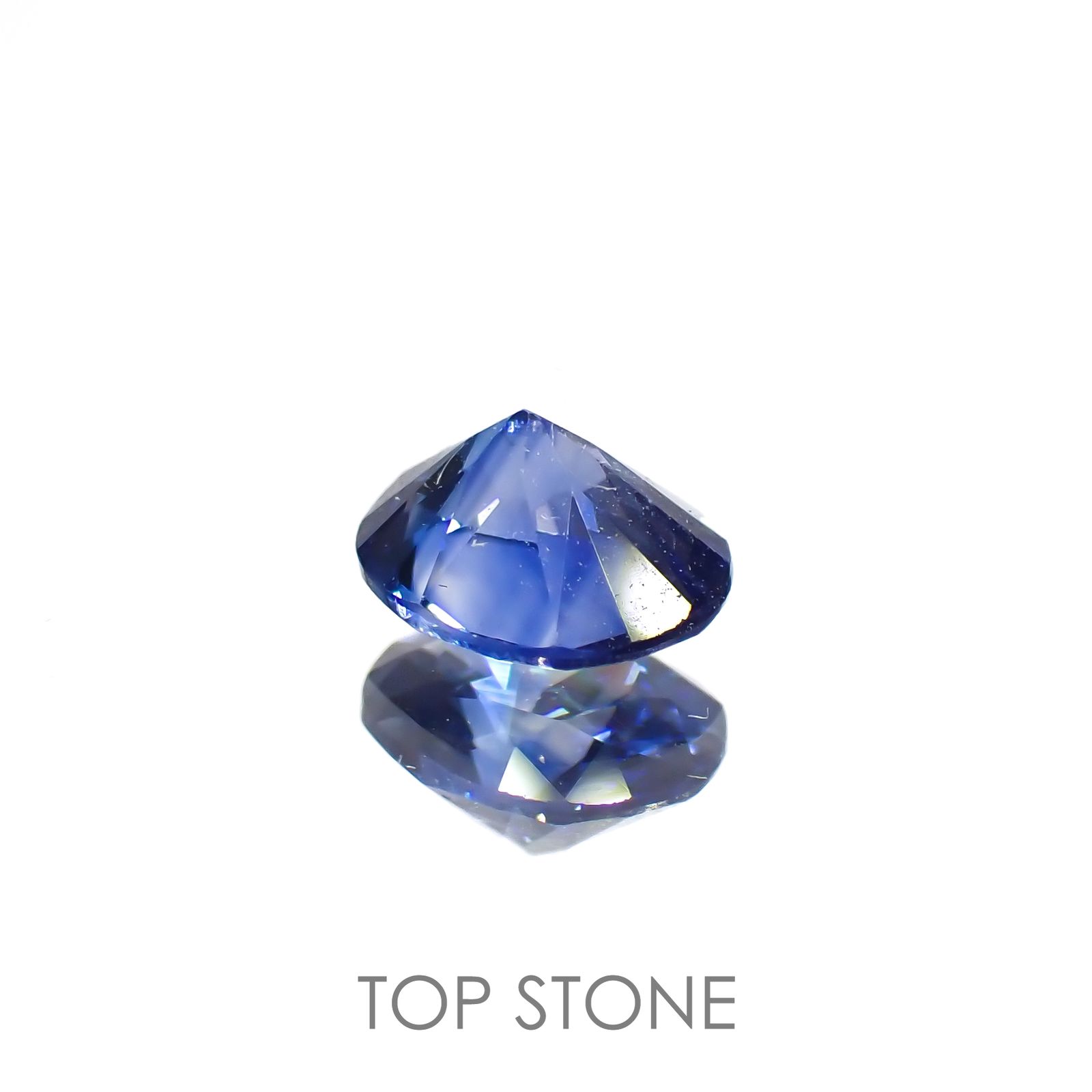 バイカラーサファイア(宝石名サファイア)スリランカ/マダガスカル産 0.61ct 識別済[220817434]5.6x4.5mm前後