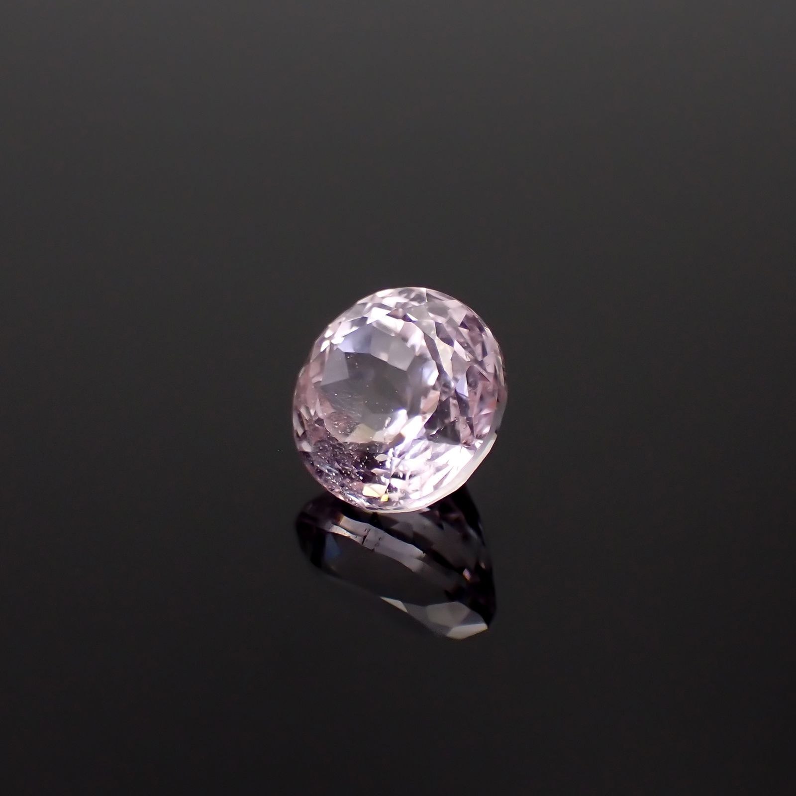 クンツァイト アフガニスタン産 2.85ct [251124359]8.2x8.2mm前後