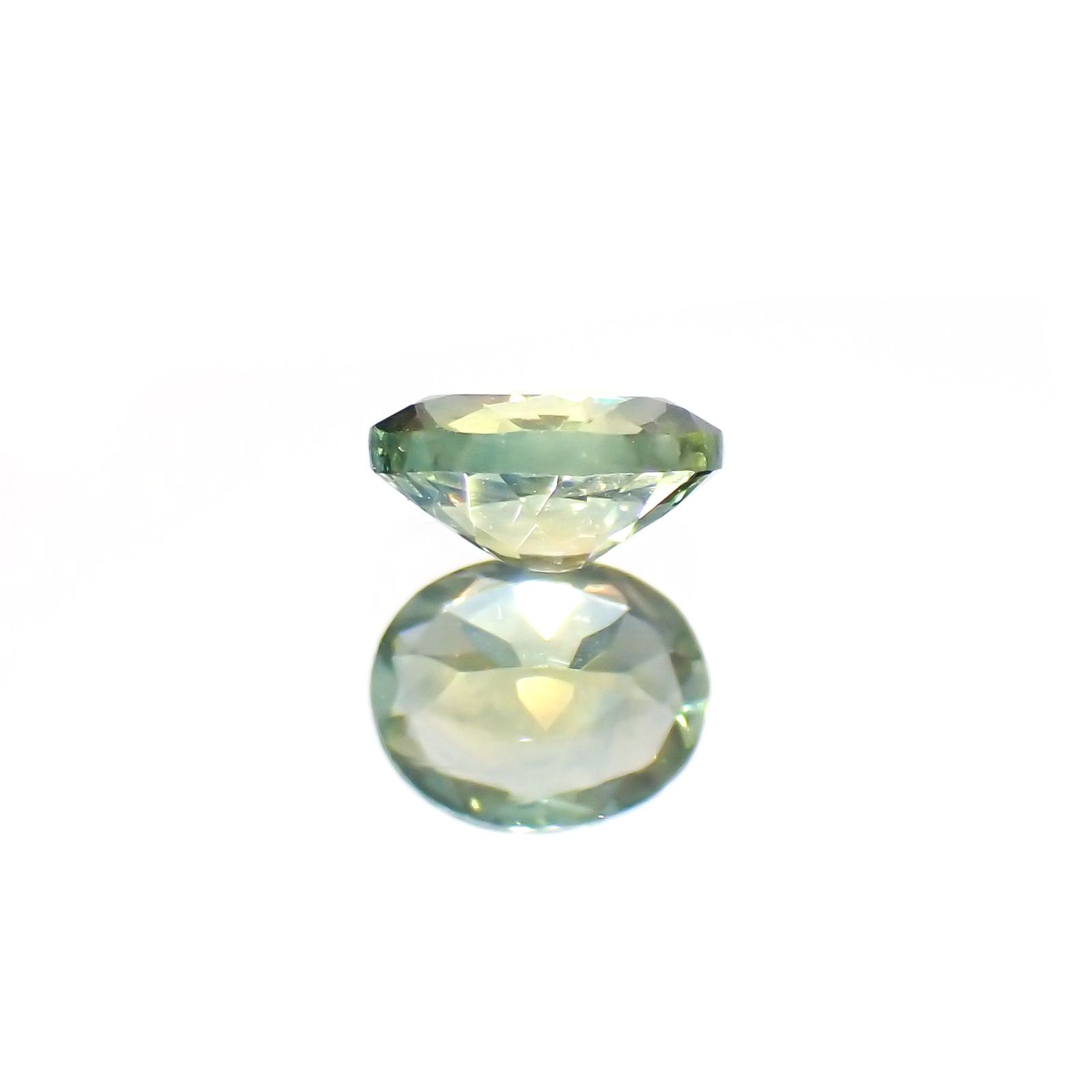 モンタナサファイア(宝石名サファイア)アメリカ・モンタナ州産 0.45ct 識別済[250114642]4.9x4mm前後