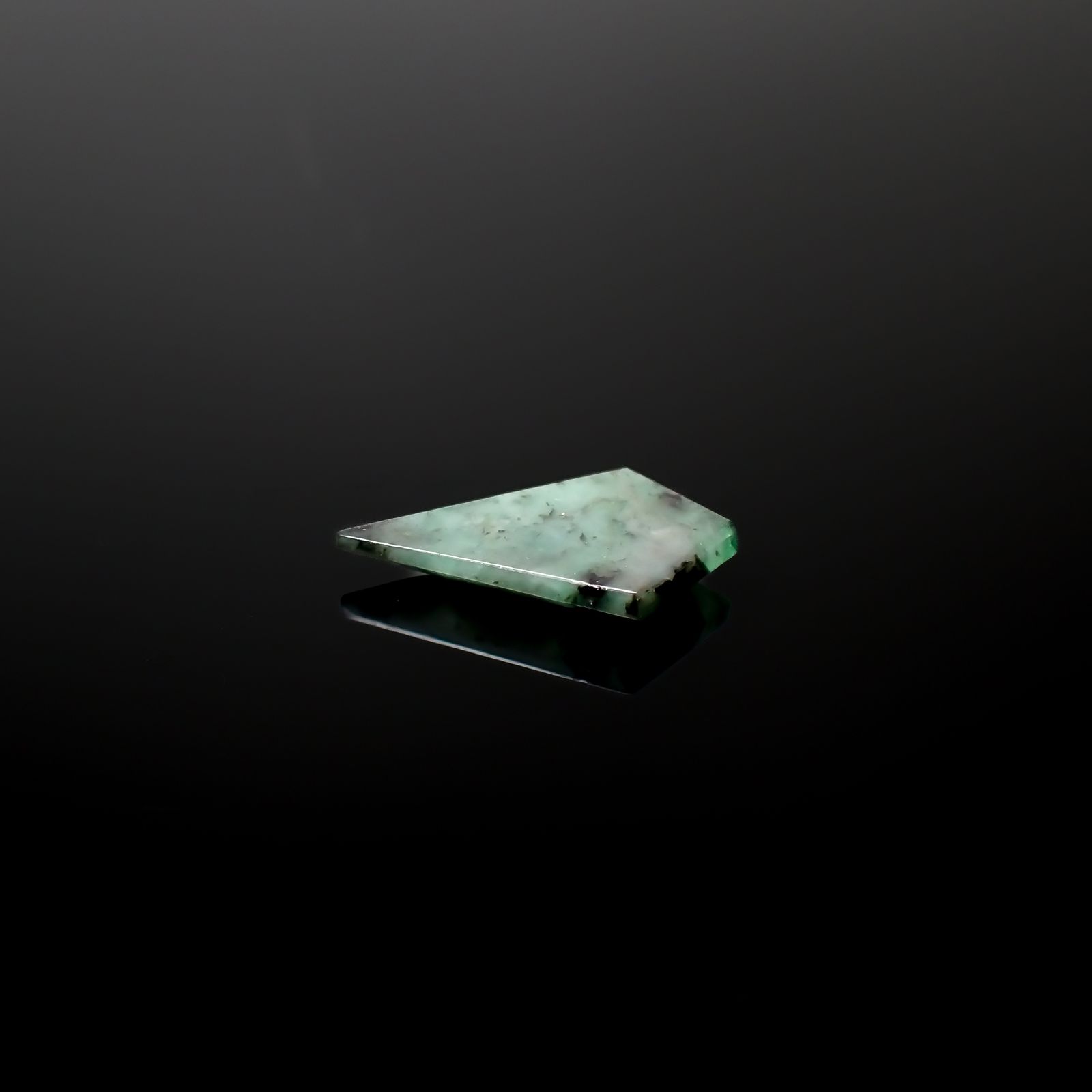 ◇カスタムカット◇エメラルド ブラジル産 3.11ct[240326480]18.2x10.6mm前後