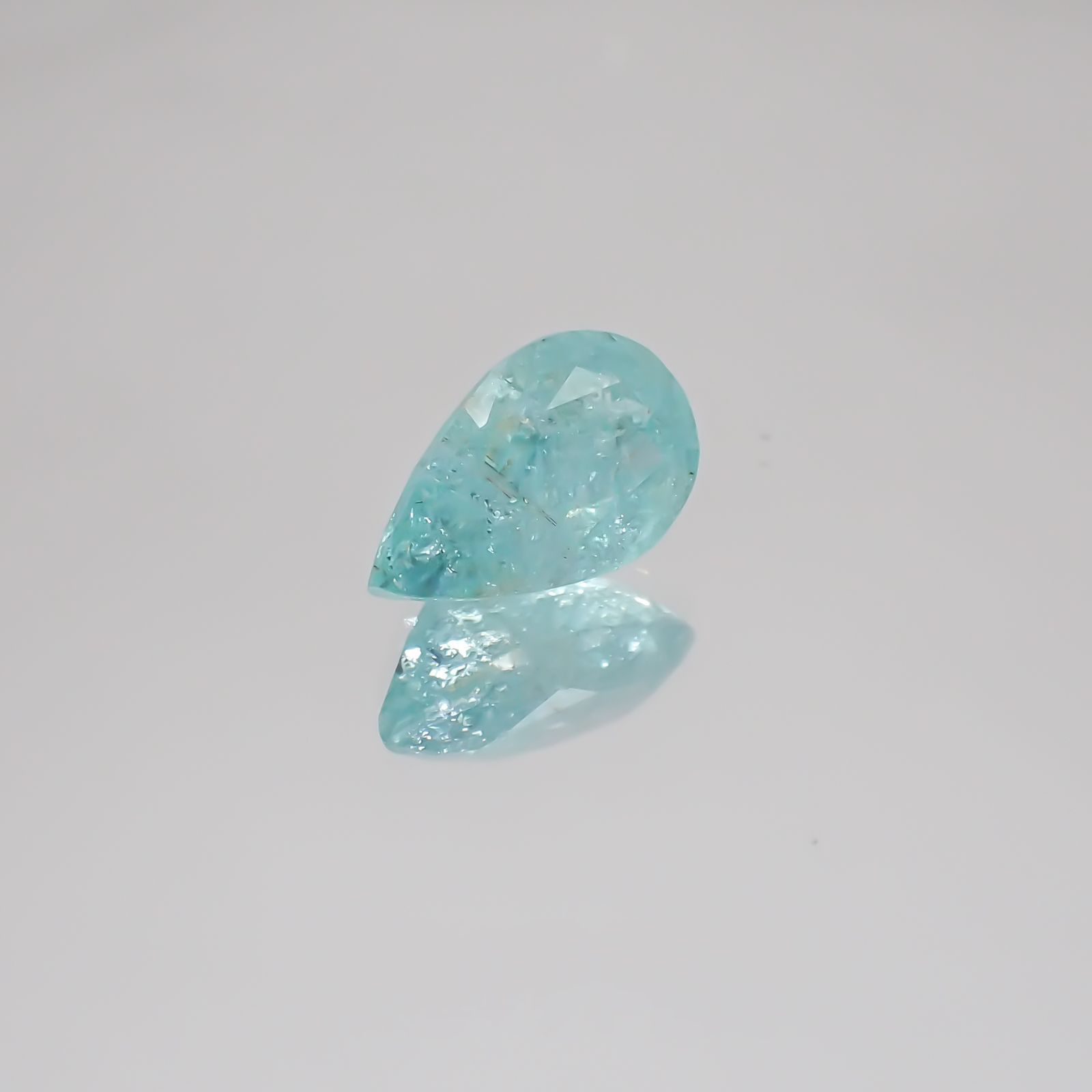 パライバトルマリン(宝石名トルマリン/別名パライバ・トルマリン) モザンビーク産 1.73ct 識別済[21059406]9.7×6mm前後
