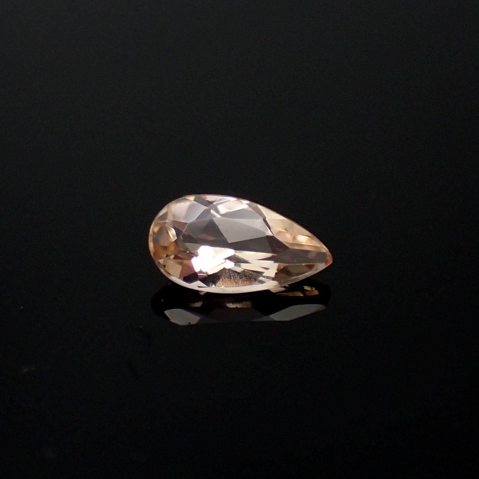 インペリアルトパーズ(宝石名トパーズ)ブラジル産 0.36ct 識別済[230722712]6.4x3.4mm前後