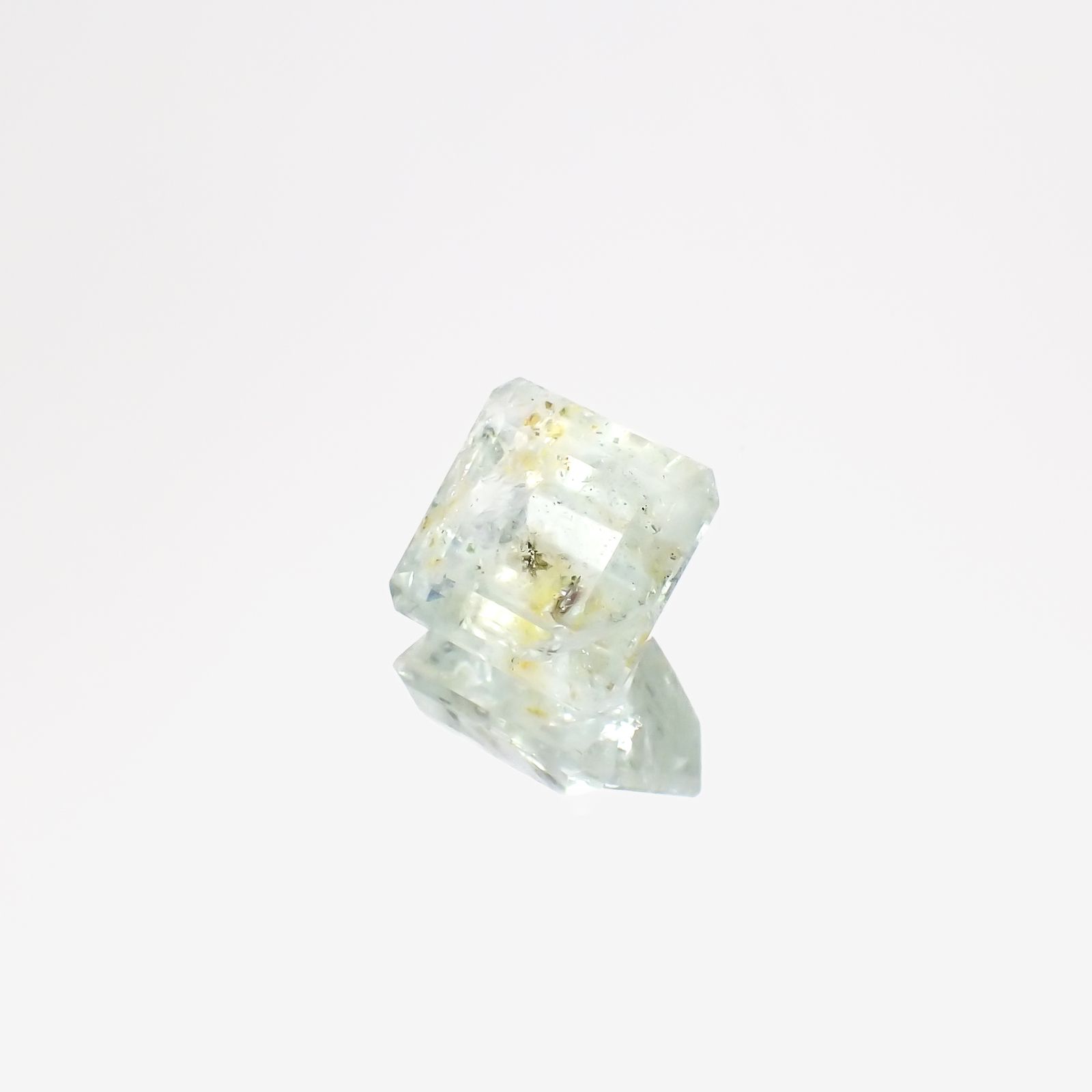 オーロラアクアマリン ブラジル産 5.32ct[231224676]10.4x10.1mm前後