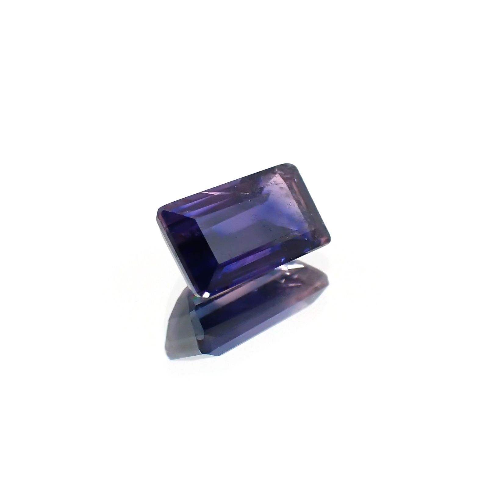 バイカラーサファイア(宝石名バイカラー・サファイア) タンザニア産 識別済 1.30ct / 7.5x4.3mm前後 [20129278]
