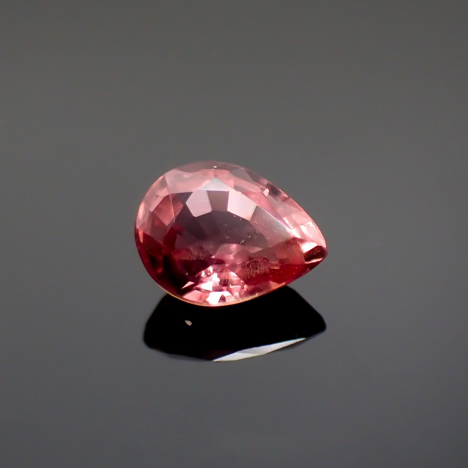 パパラチャサファイア 非加熱(宝石名サファイア/別名パパラチャ・サファイア)スリランカ産 0.42ct GIA鑑付[220113951]5.08x4.04mm前後