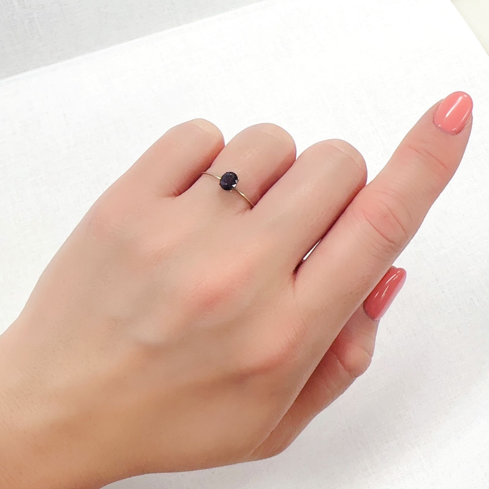 カラーチェンジサファイア非加熱(宝石名サファイア)タンザニア産 0.69ct 識別済[230320840]5.1x4.3mm前後