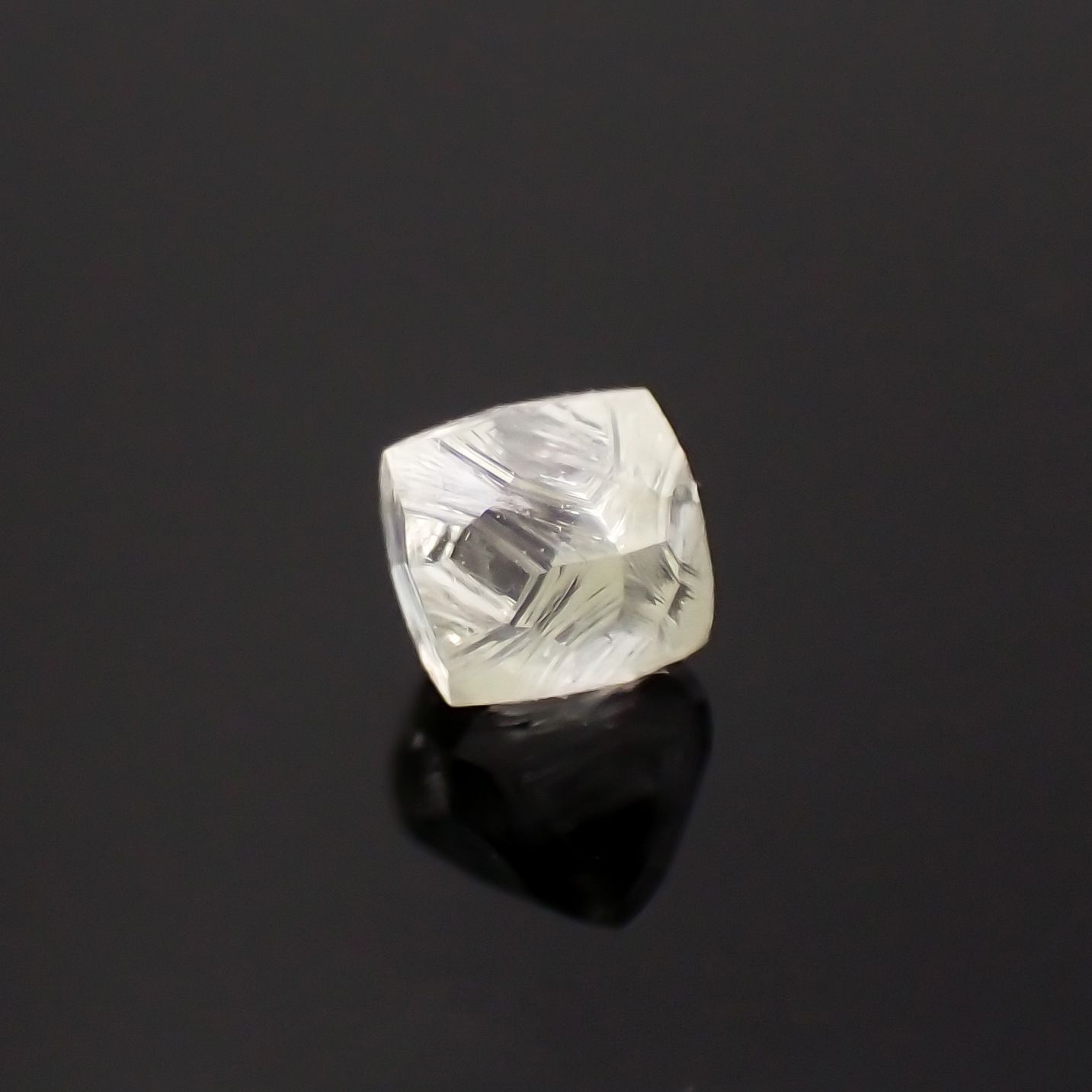 ソーヤブルダイヤモンド 原石(宝石名ダイアモンド) 0.215ct ソ付