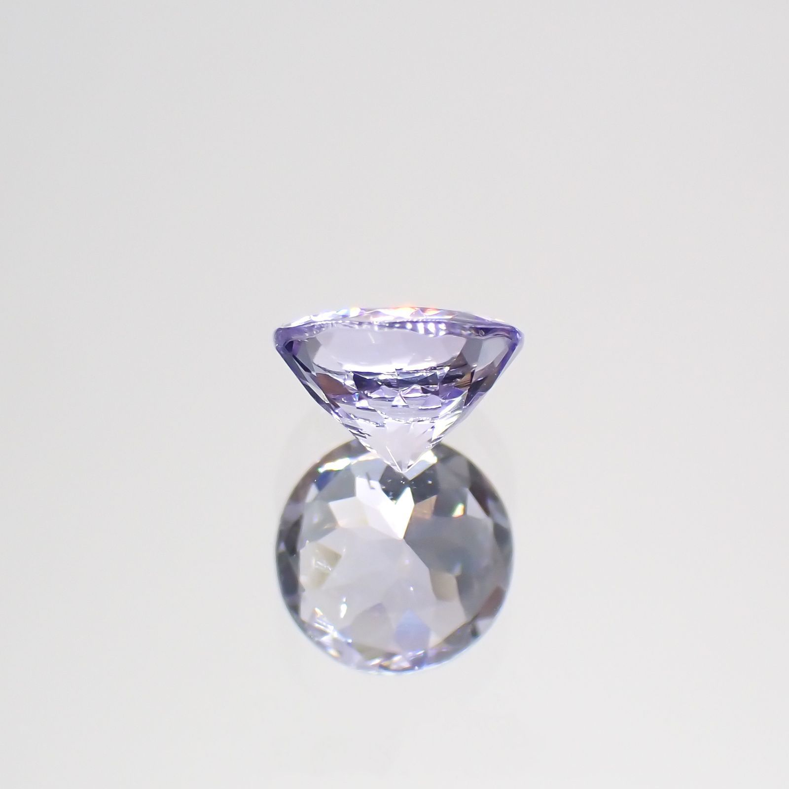 ラベンダーゾイサイト(宝石名ゾイサイト)タンザニア産 0.64ct 識別済[220115062]5.5x5.5mm前後