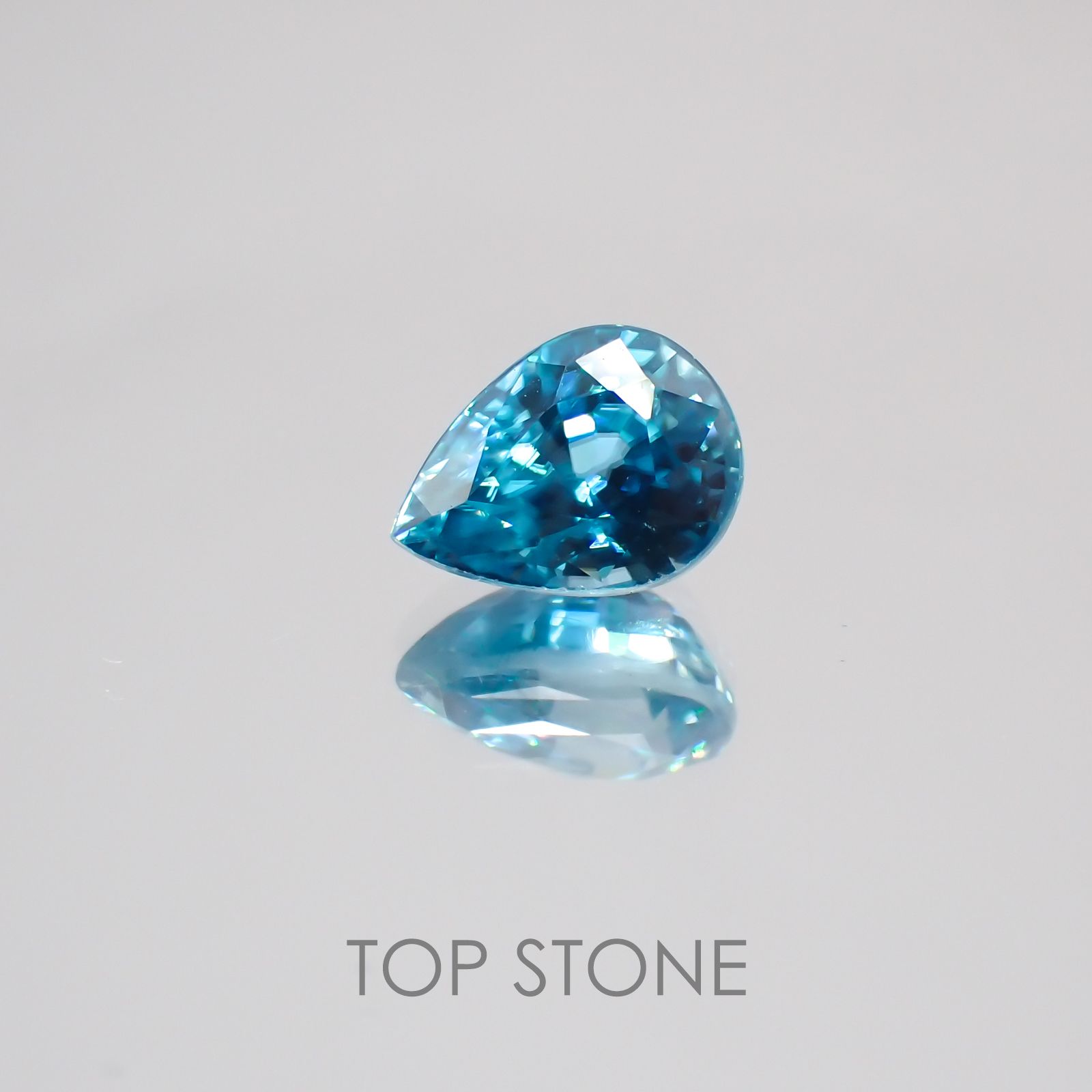 ブルージルコン カンボジア産 ルース 2.13ct[20063095]8×6mm前後