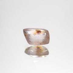 ◇フリーフォーム◇マスグラバイト(宝石名マスグラバイト) ビルマ・モゴック産 0.980ct ソ付(彩珠)[20106708]7×4.6mm前後