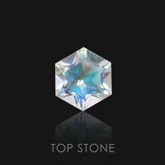 ◇ヘキサゴンカット◇レインボームーンストーン(アンデシンラブラドライト) SA マダガスカル産 ルース 0.49ct[21059778]5.1×5mm前後