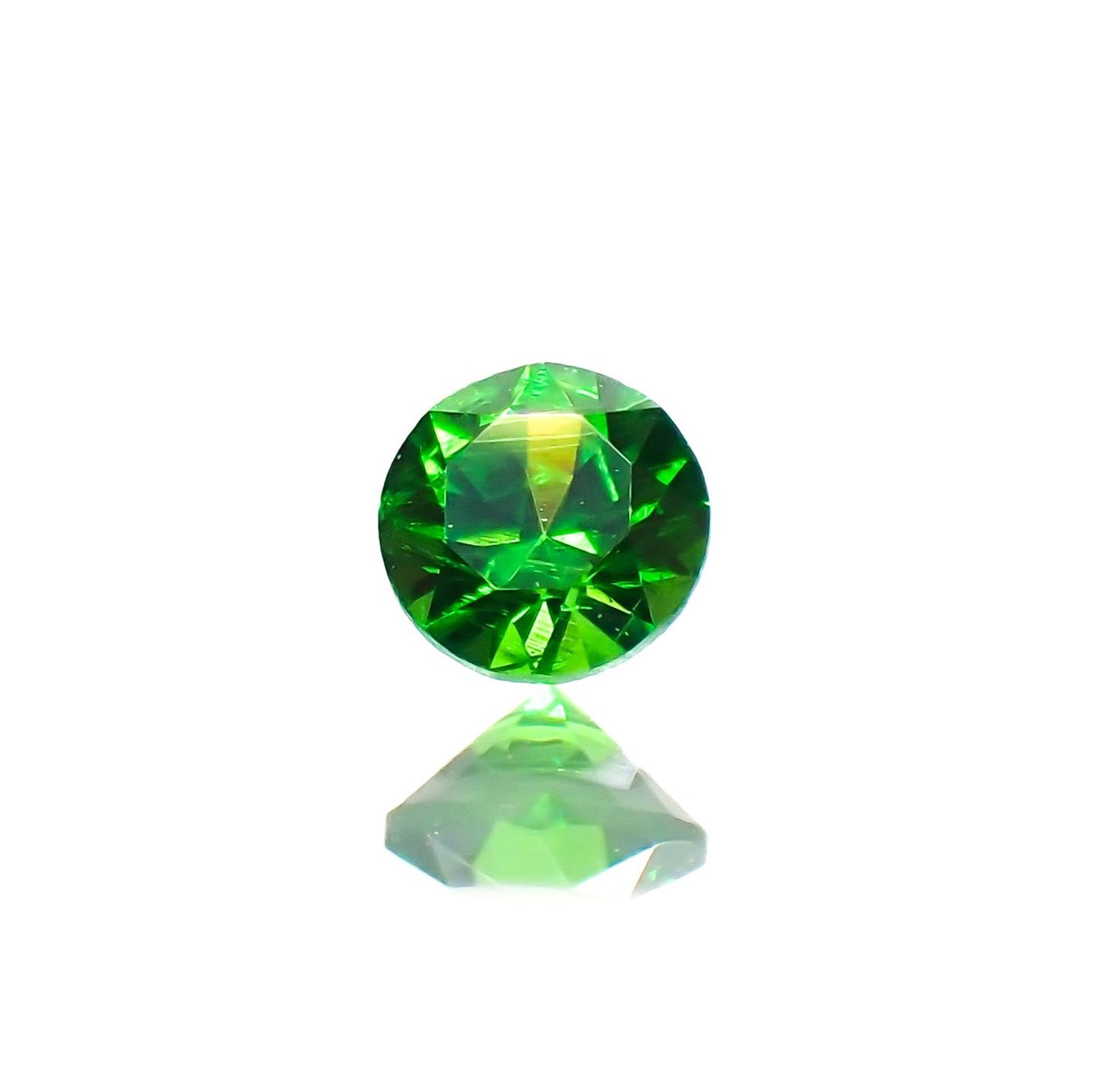 デマントイドガーネット ロシア産 0.062ct / 2.3x2.3mm前後 [230119881]