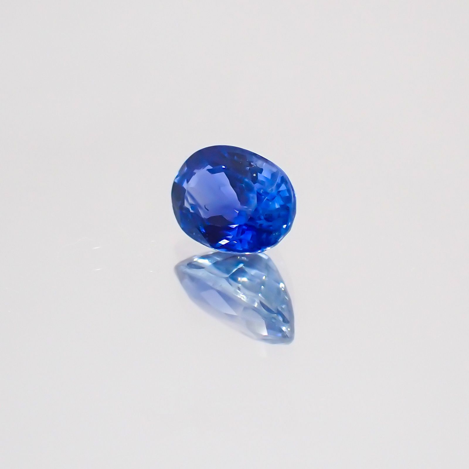サファイア(宝石名サファイア) マダガスカル/スリランカ産 0.55ct 識別済[20128721]5.6×3.7mm前後